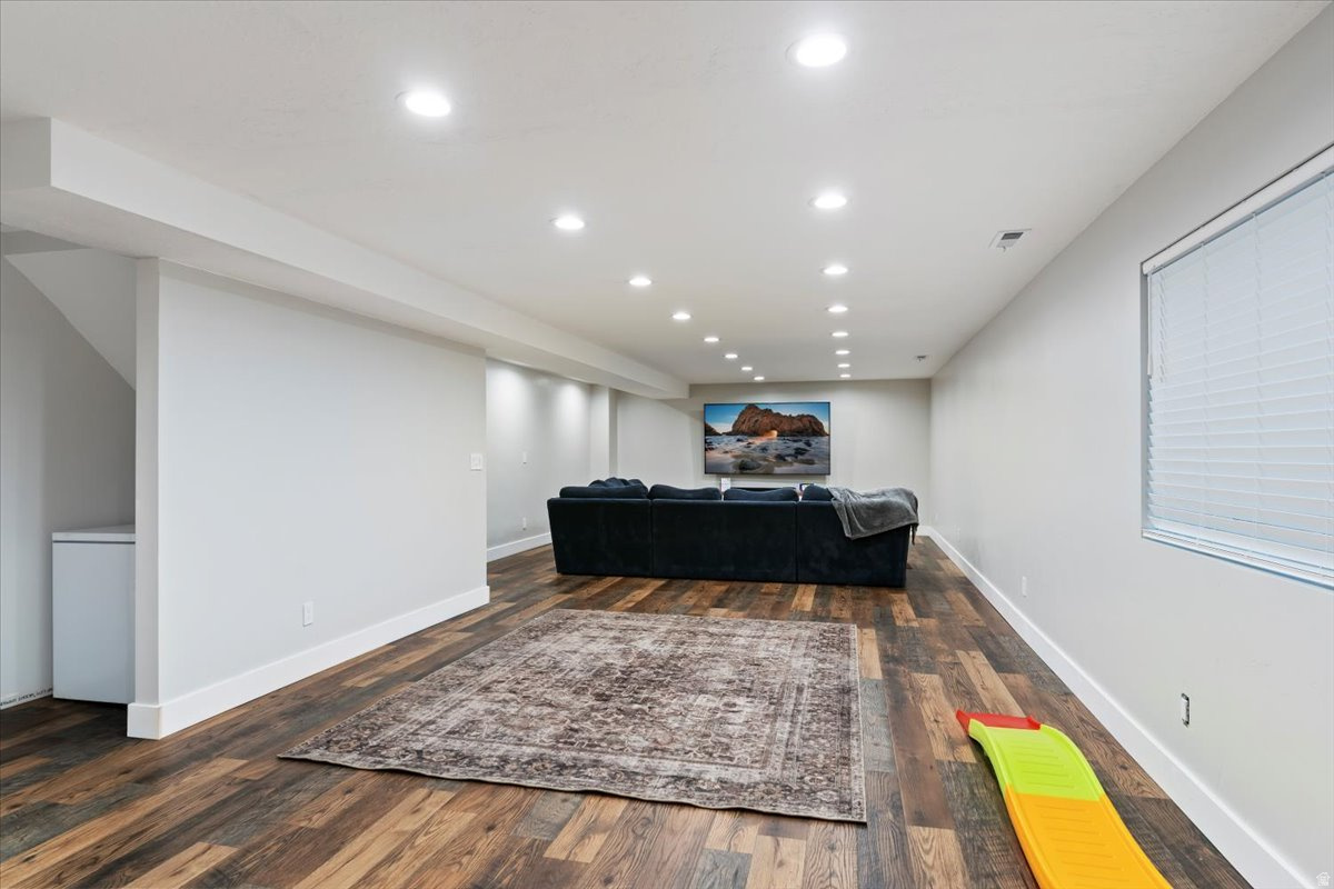 LAURELWOOD LAND PHAS - Residential