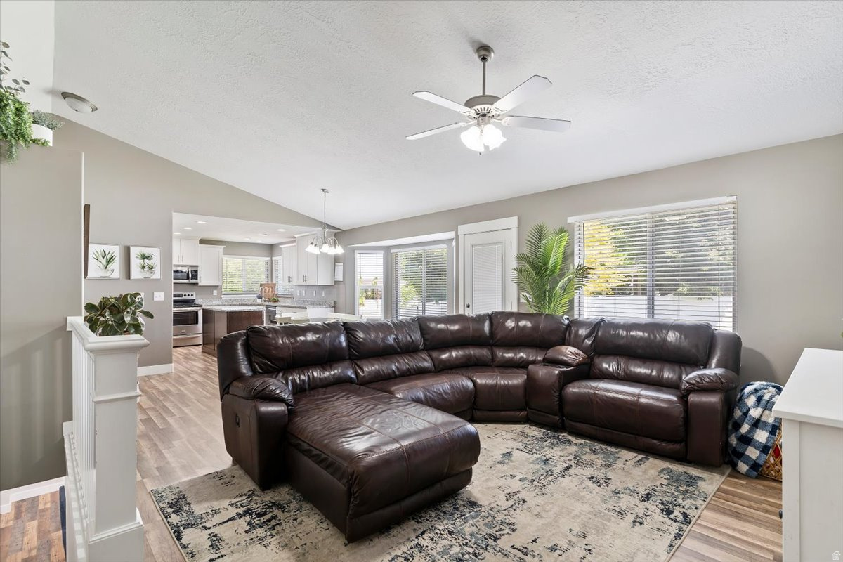 LAURELWOOD LAND PHAS - Residential