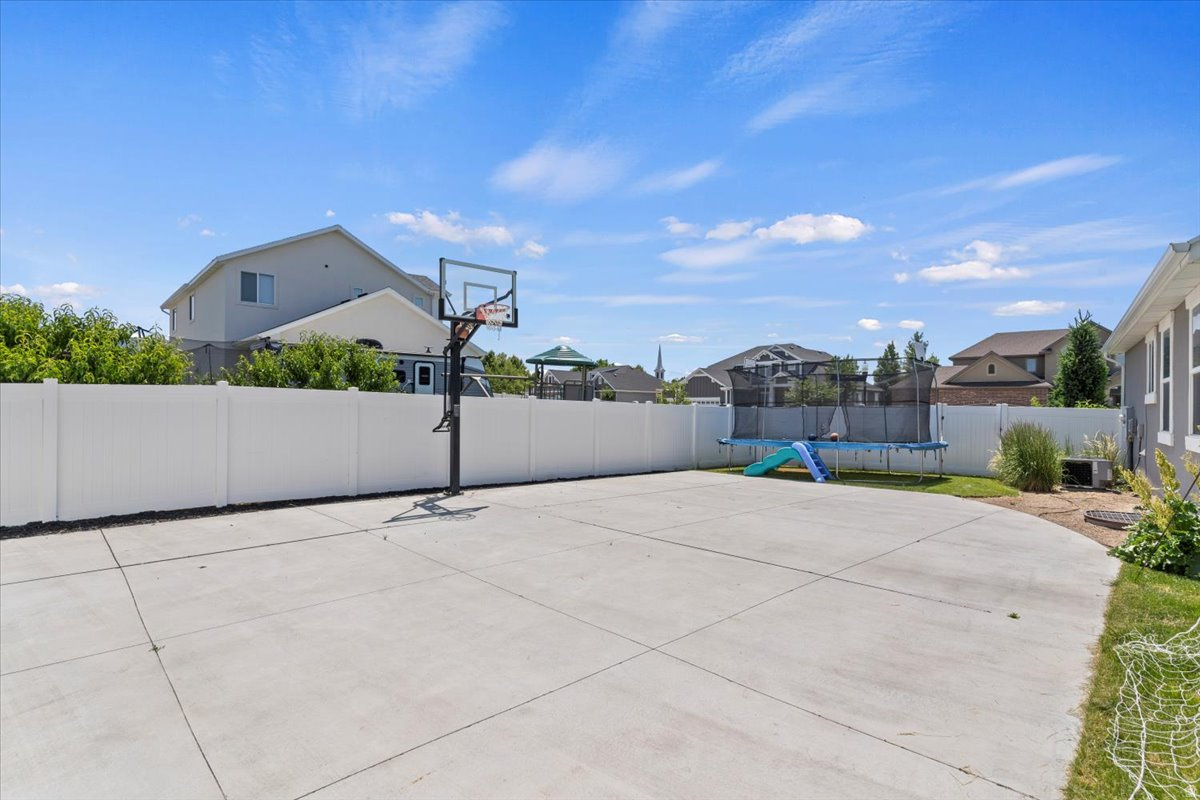 LAURELWOOD LAND PHAS - Residential