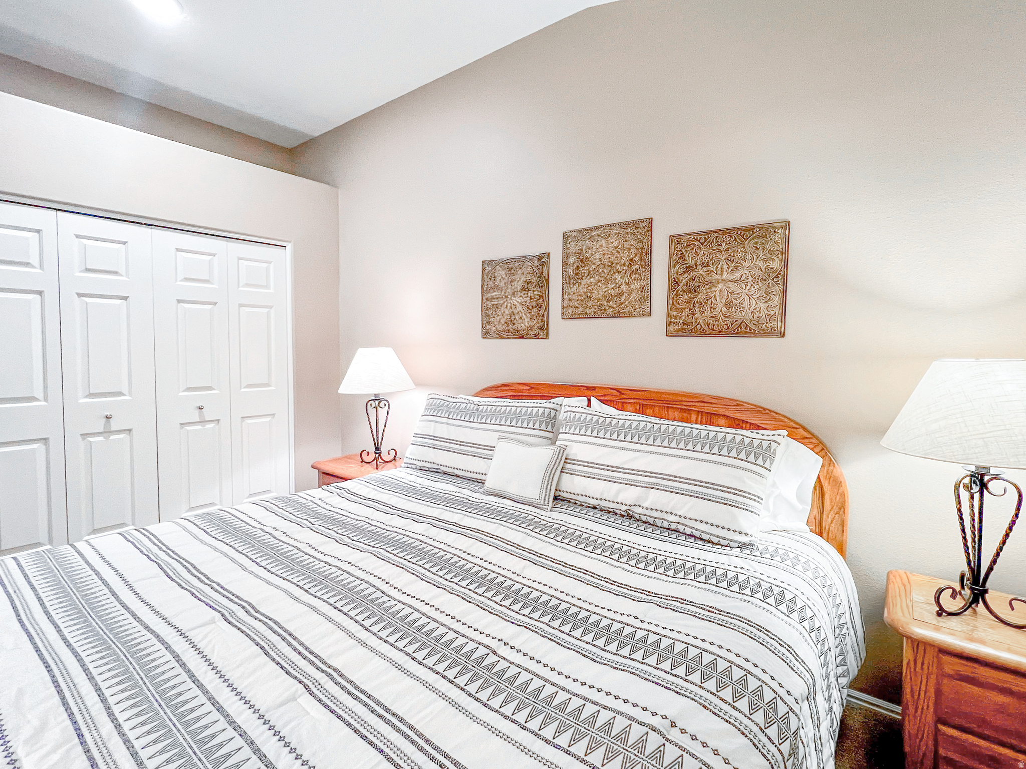 COTTAGES SOUTH - Residential Income