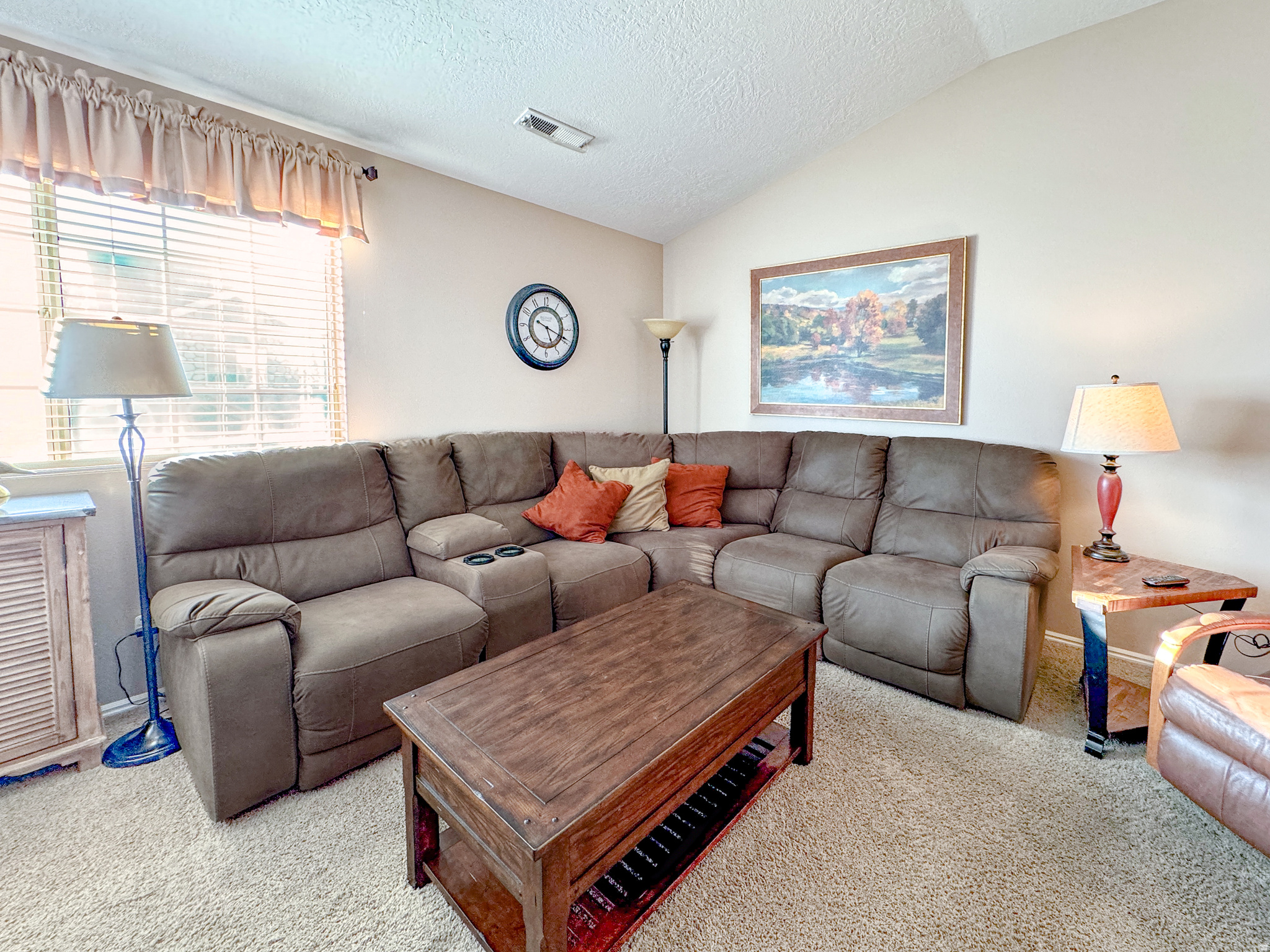 COTTAGES SOUTH - Residential Income