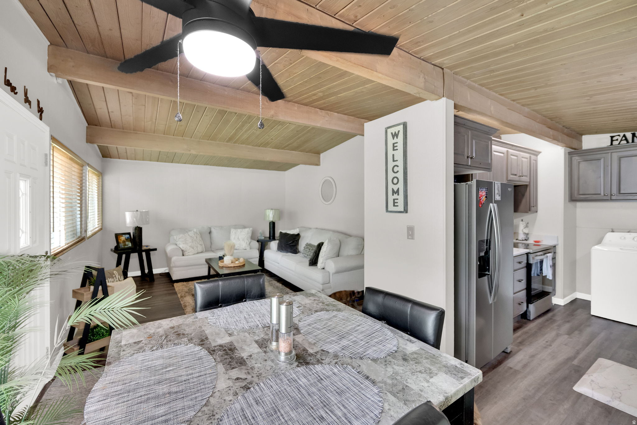 SOUTH EL RANCHO SUBD - Residential