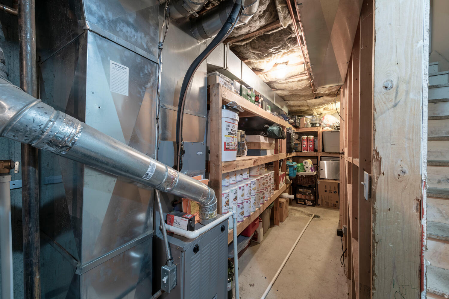 HILLCREST ESTATES - Residential Income