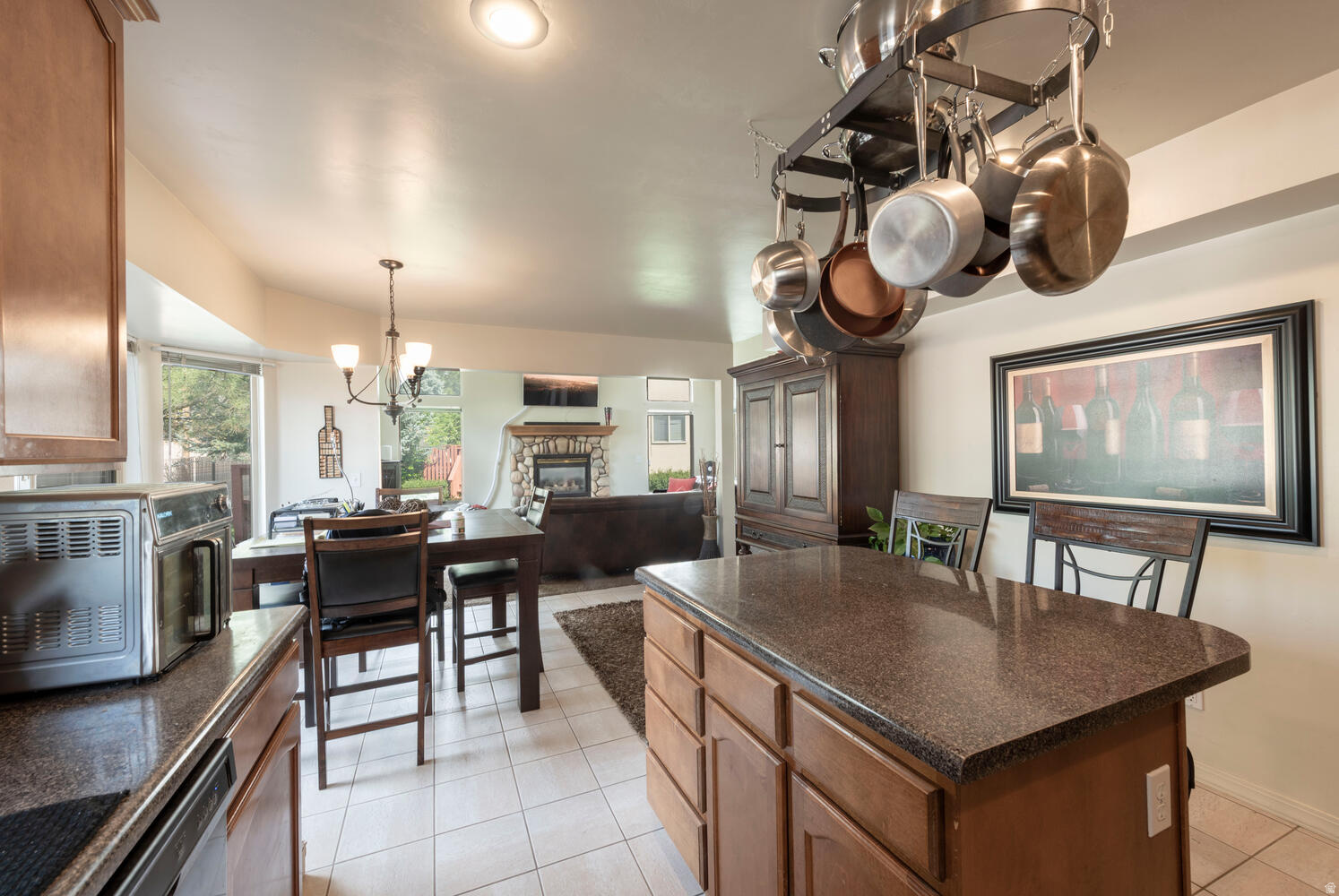 HILLCREST ESTATES - Residential Income