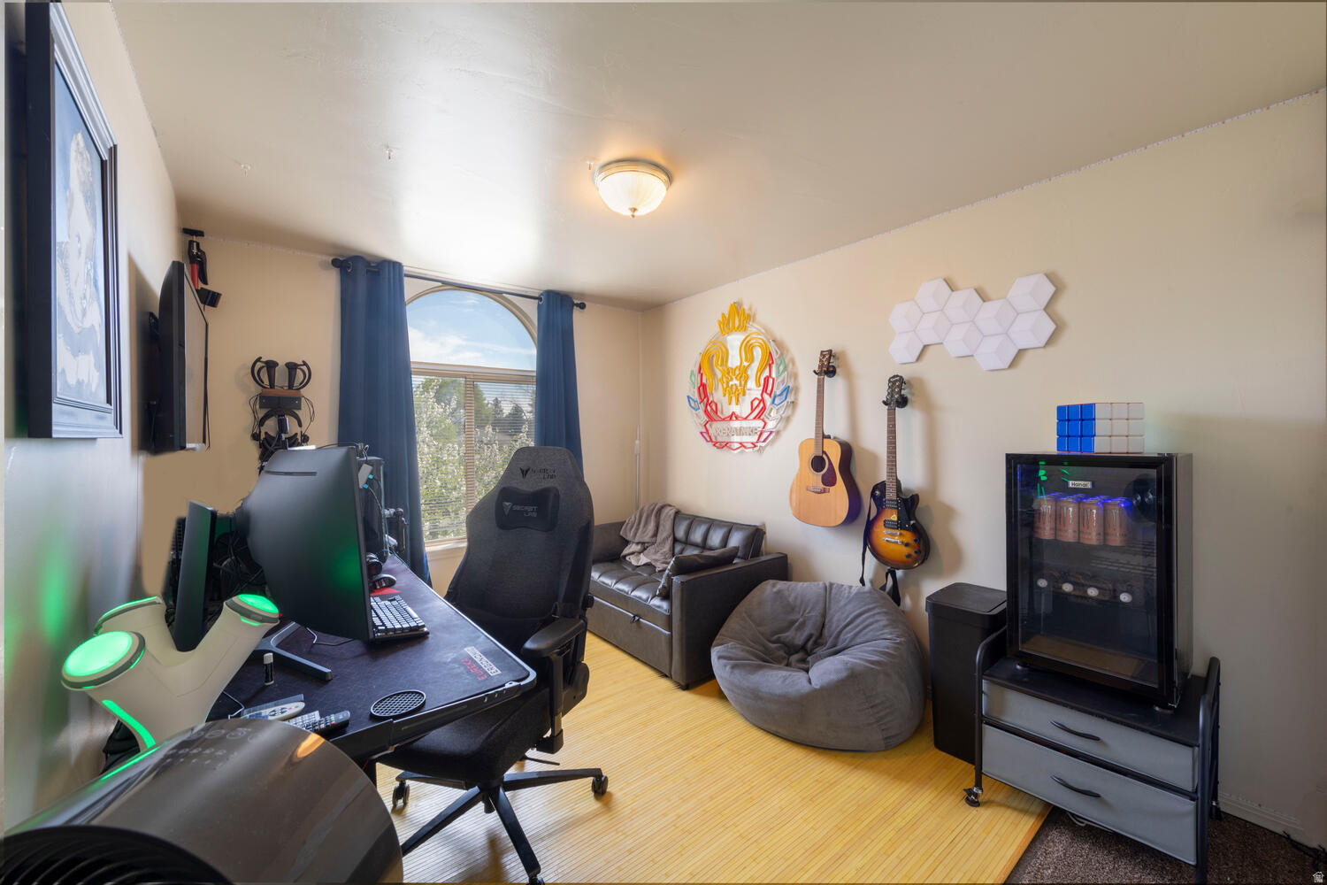 HILLCREST ESTATES - Residential Income