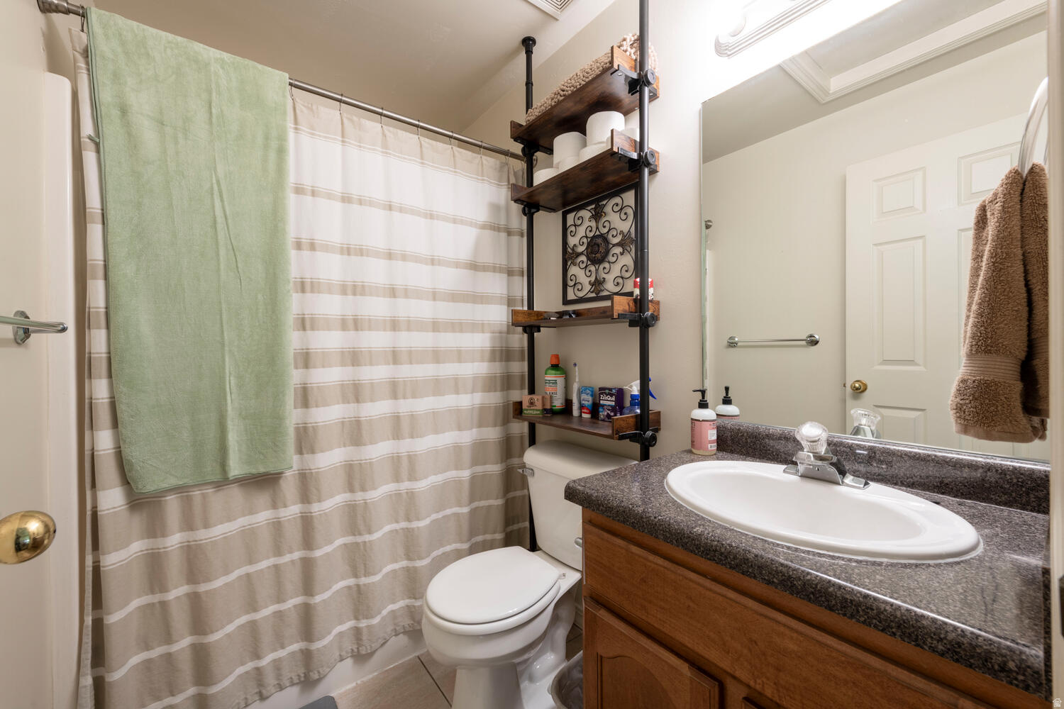 HILLCREST ESTATES - Residential Income