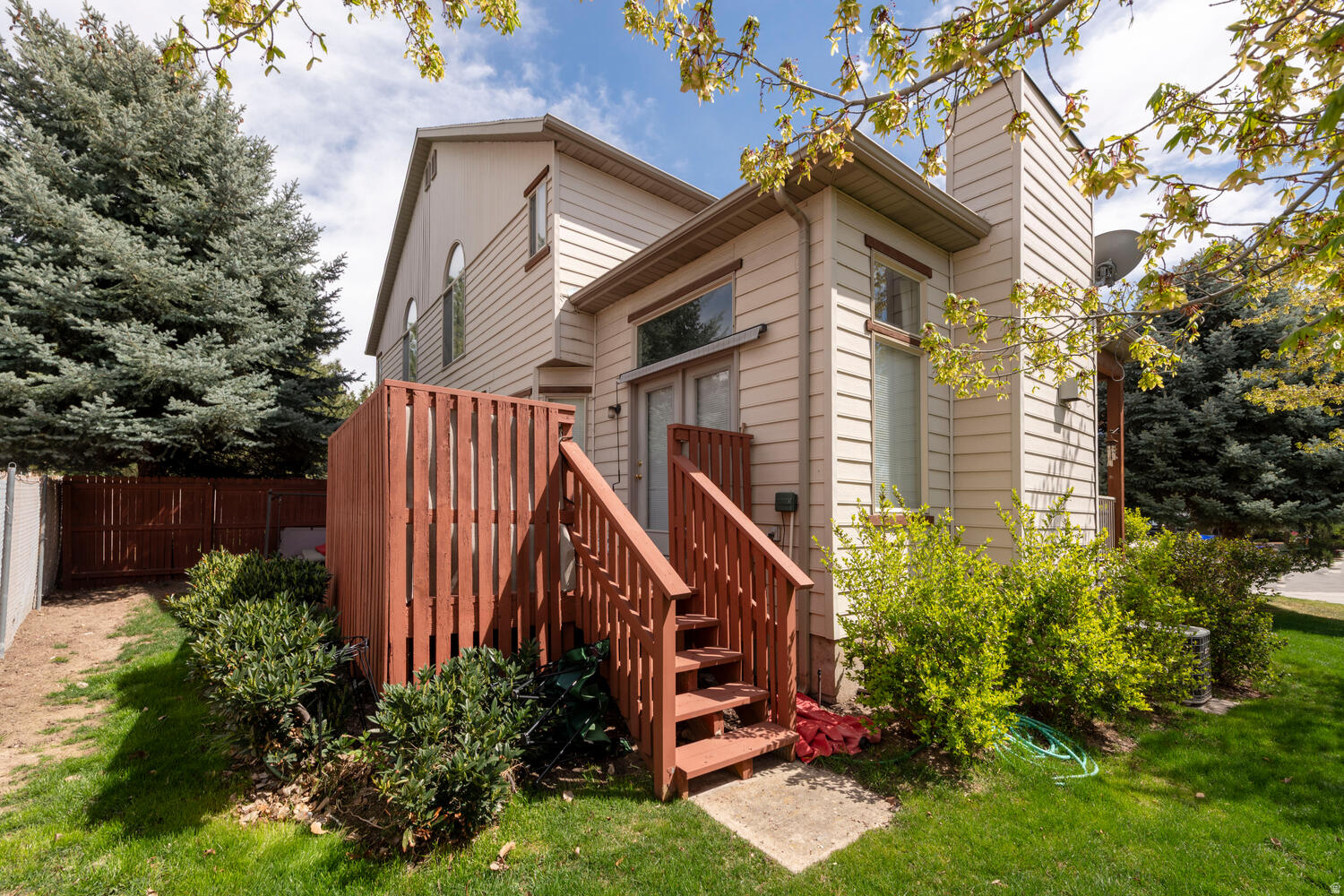 HILLCREST ESTATES - Residential Income