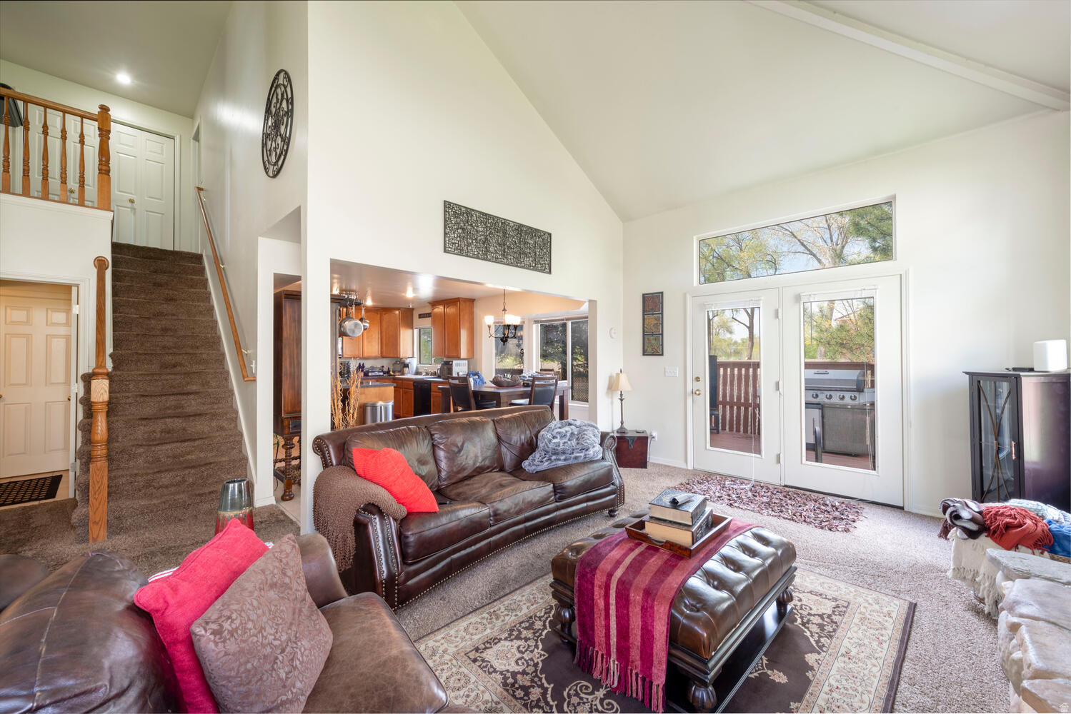 HILLCREST ESTATES - Residential Income