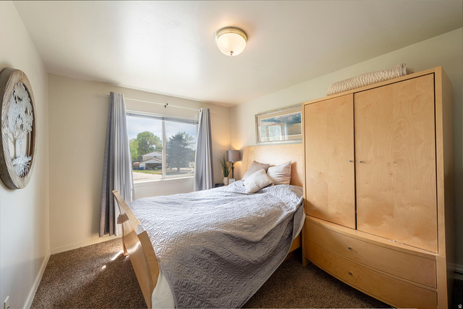 HILLCREST ESTATES - Residential Income