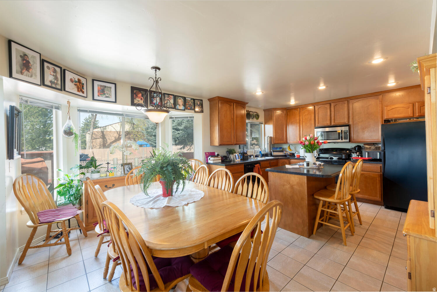 HILLCREST ESTATES - Residential Income