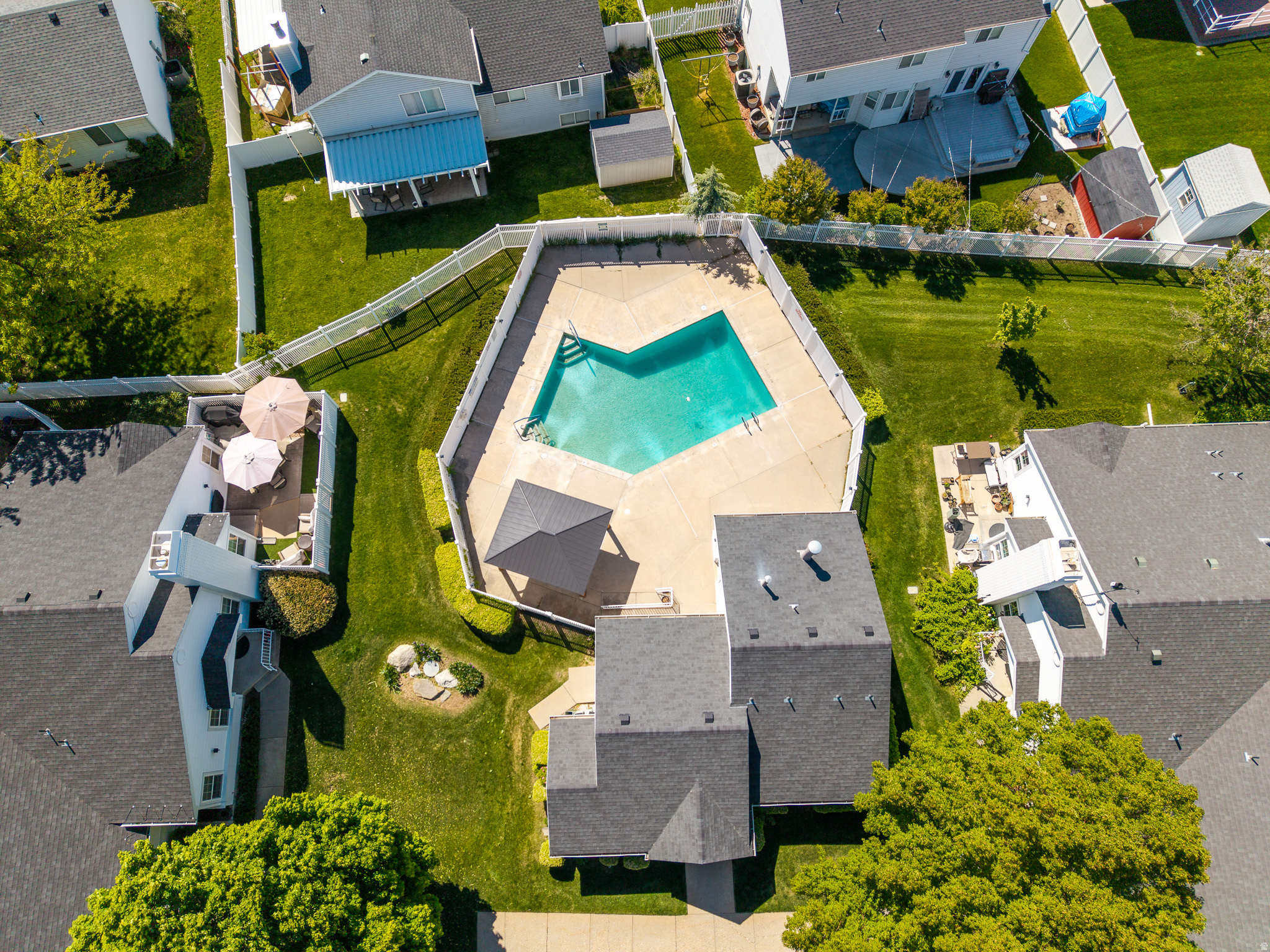 DANEBURY LANE #3 - Residential