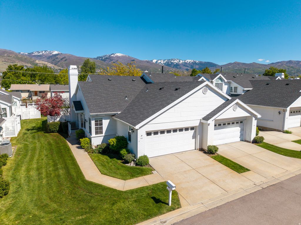 Photo of 888 N 250 W, Bountiful, UT 84010 (MLS # 2156749)