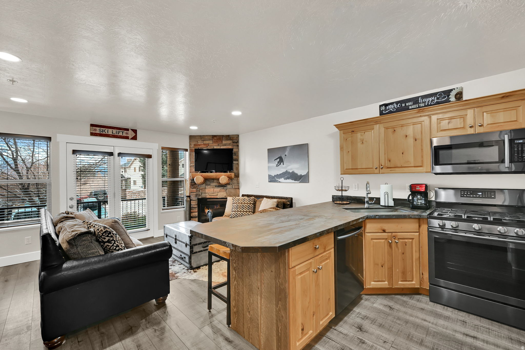 MOOSE HOLLOW - Residential