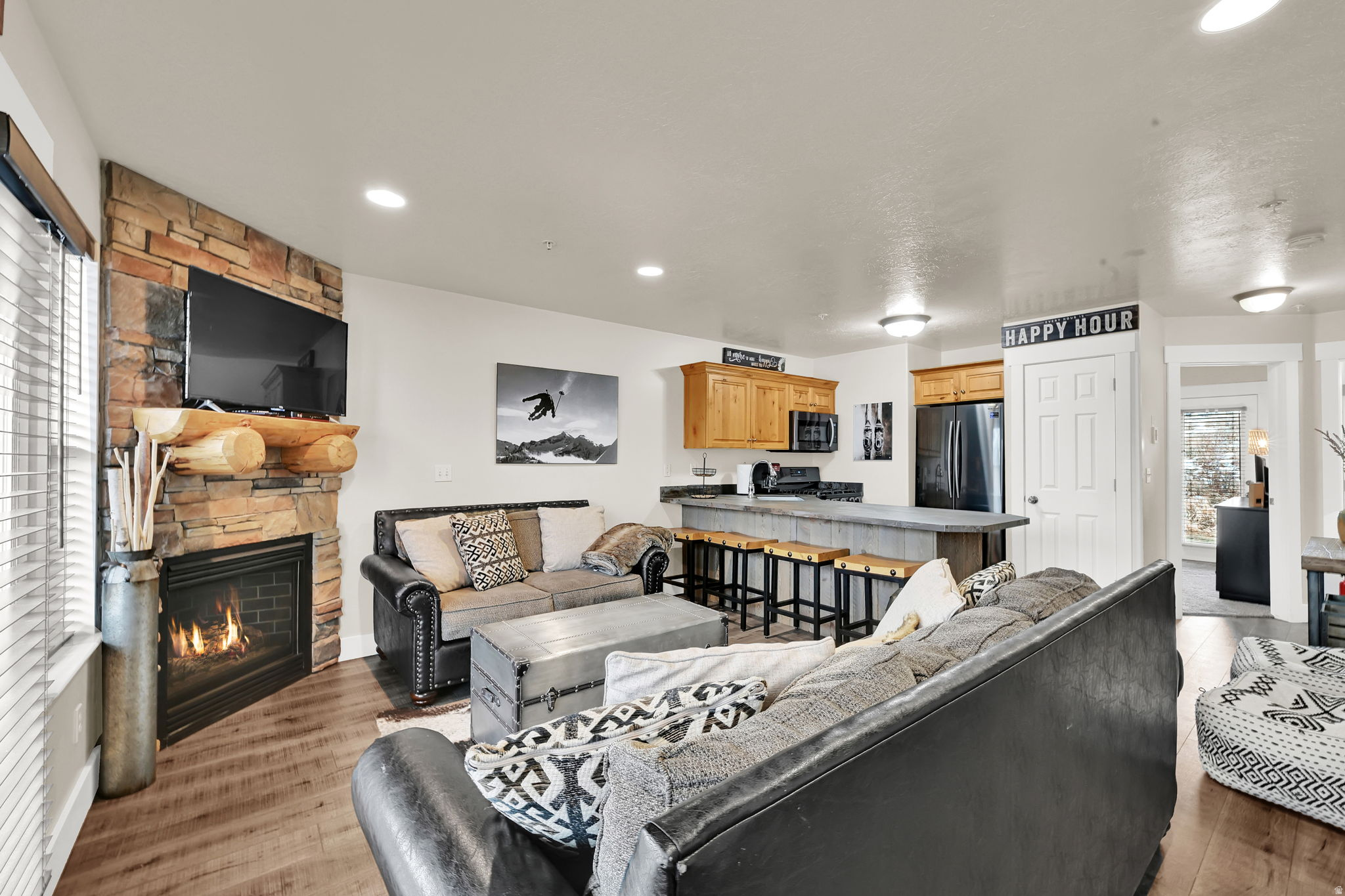 MOOSE HOLLOW - Residential
