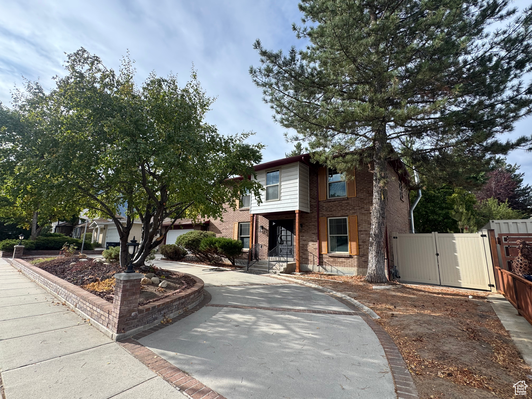 WILLOW CREEK HEIGHTS - Residential