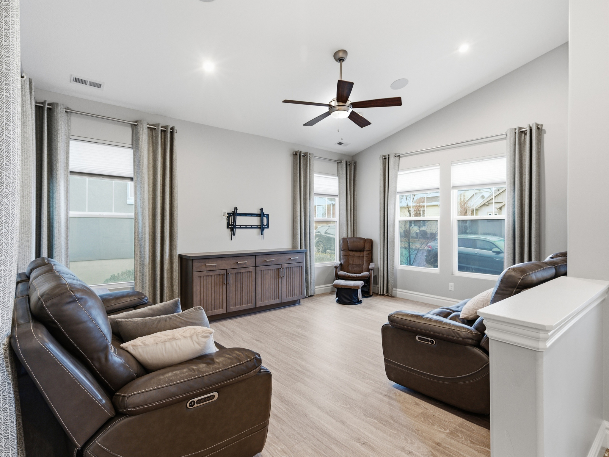 SPRINGHOUSE - Residential Income