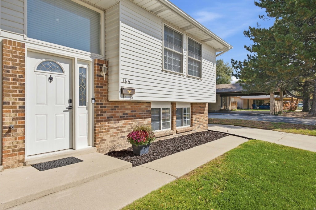 Photo of 364 W HARVARD DR #B, Midvale, UT 84047 (MLS # 2186783)