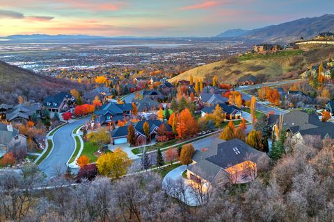 Tiny photo for 302 SUMMERMEADOW CIR, Bountiful, UT 84010 (MLS # 2122405)