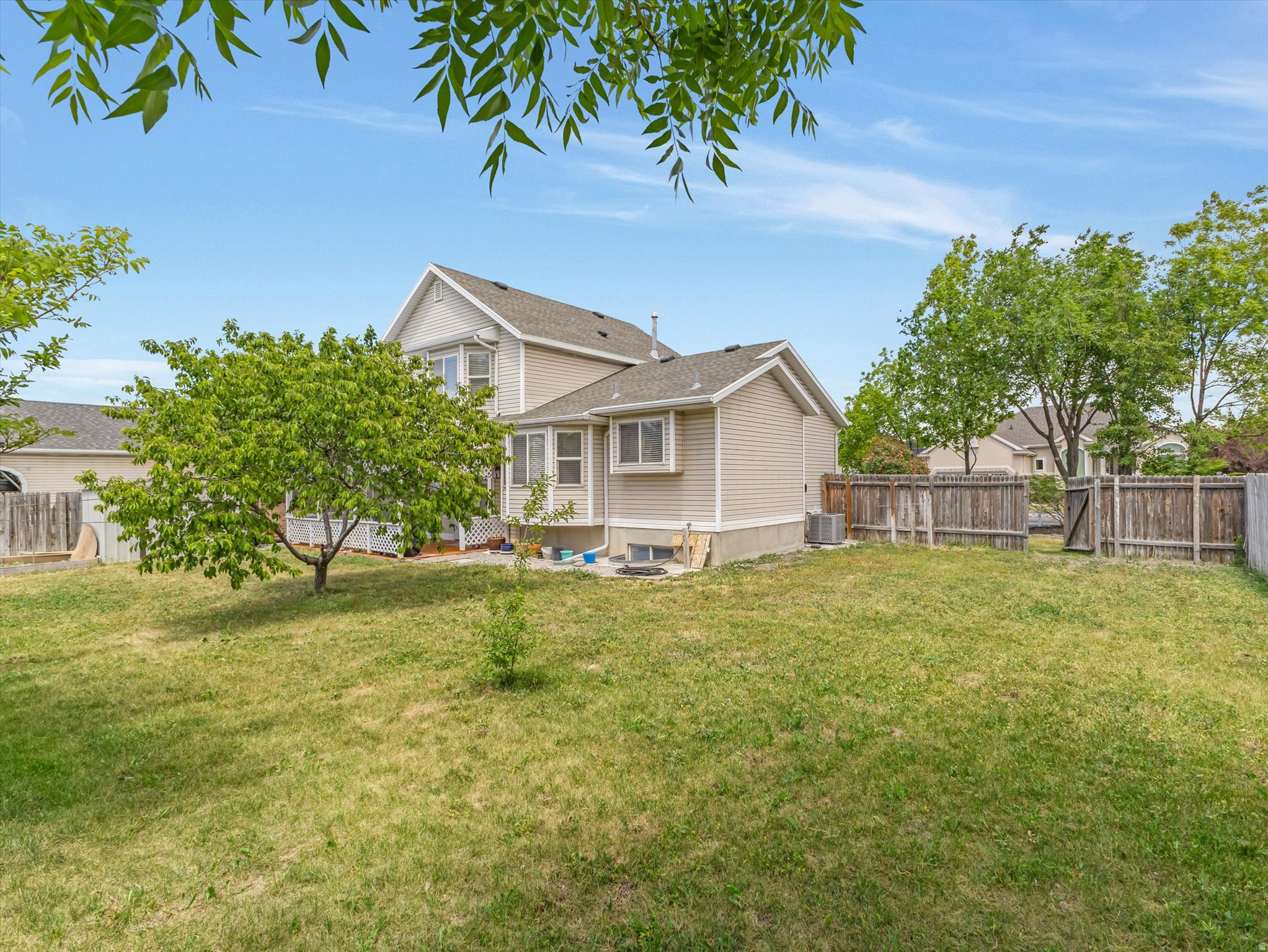 WEST POINTE, LOT 65 - Residential