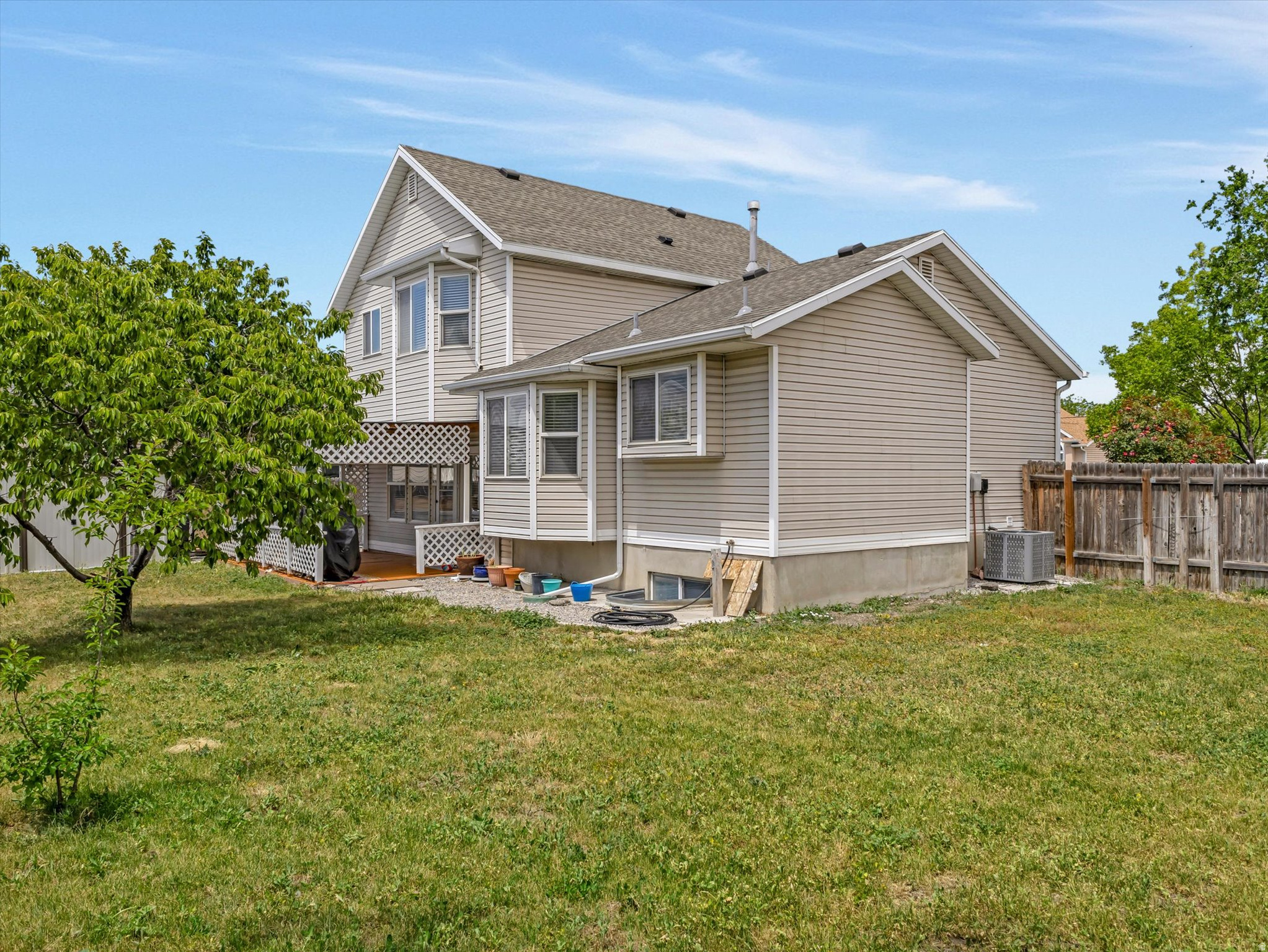 WEST POINTE, LOT 65 - Residential