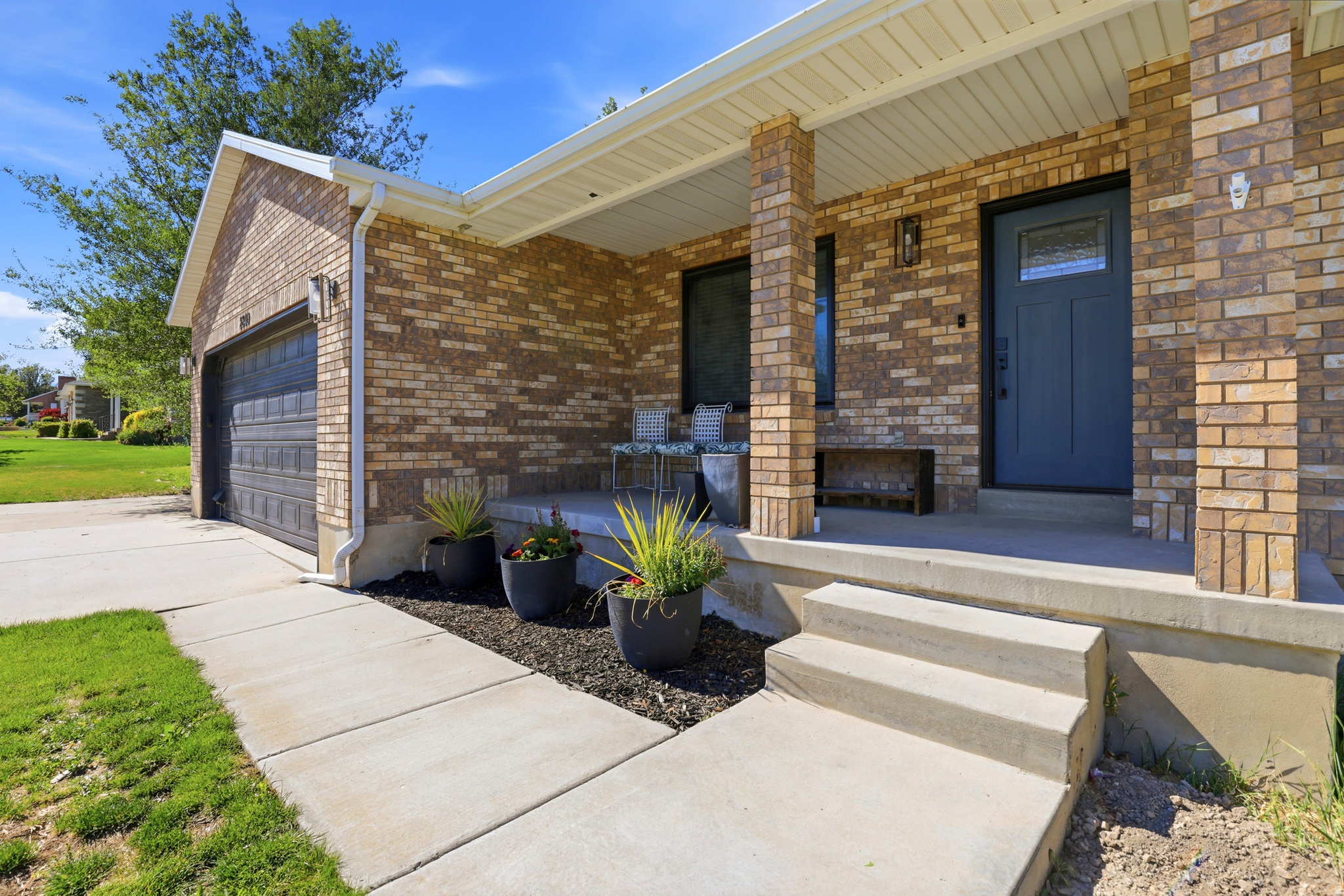 COUNTRY CLASSIC ESTATES - Residential