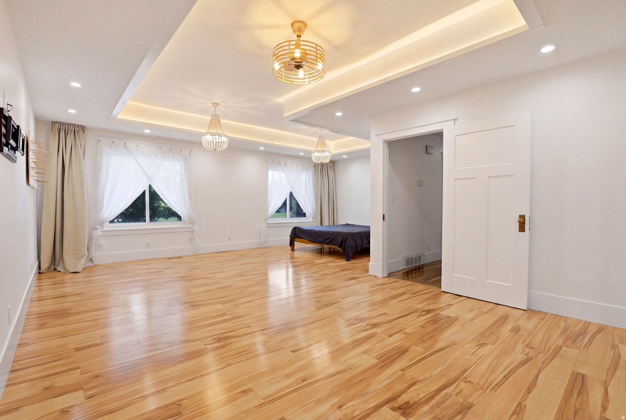 COUNTRY CLASSIC ESTATES - Residential