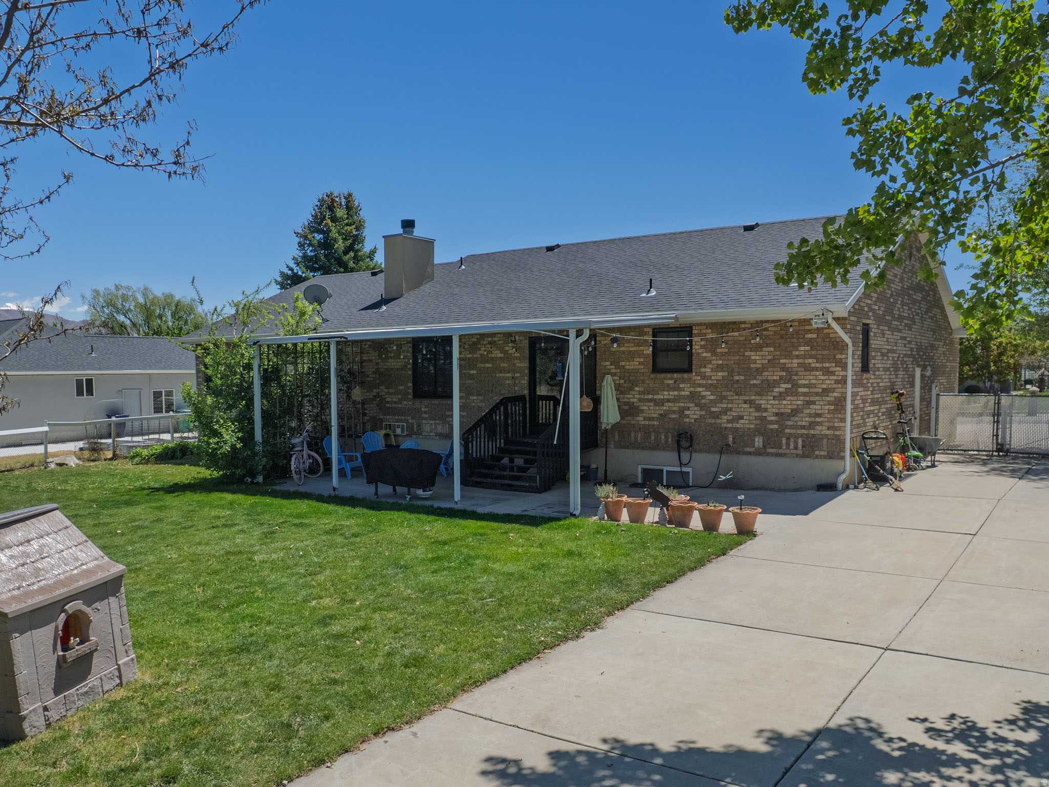 COUNTRY CLASSIC ESTATES - Residential