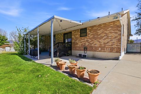 Tiny photo for 2840 W COUNTRY CLASSIC DR S, Bluffdale, UT 84065 (MLS # 2156787)