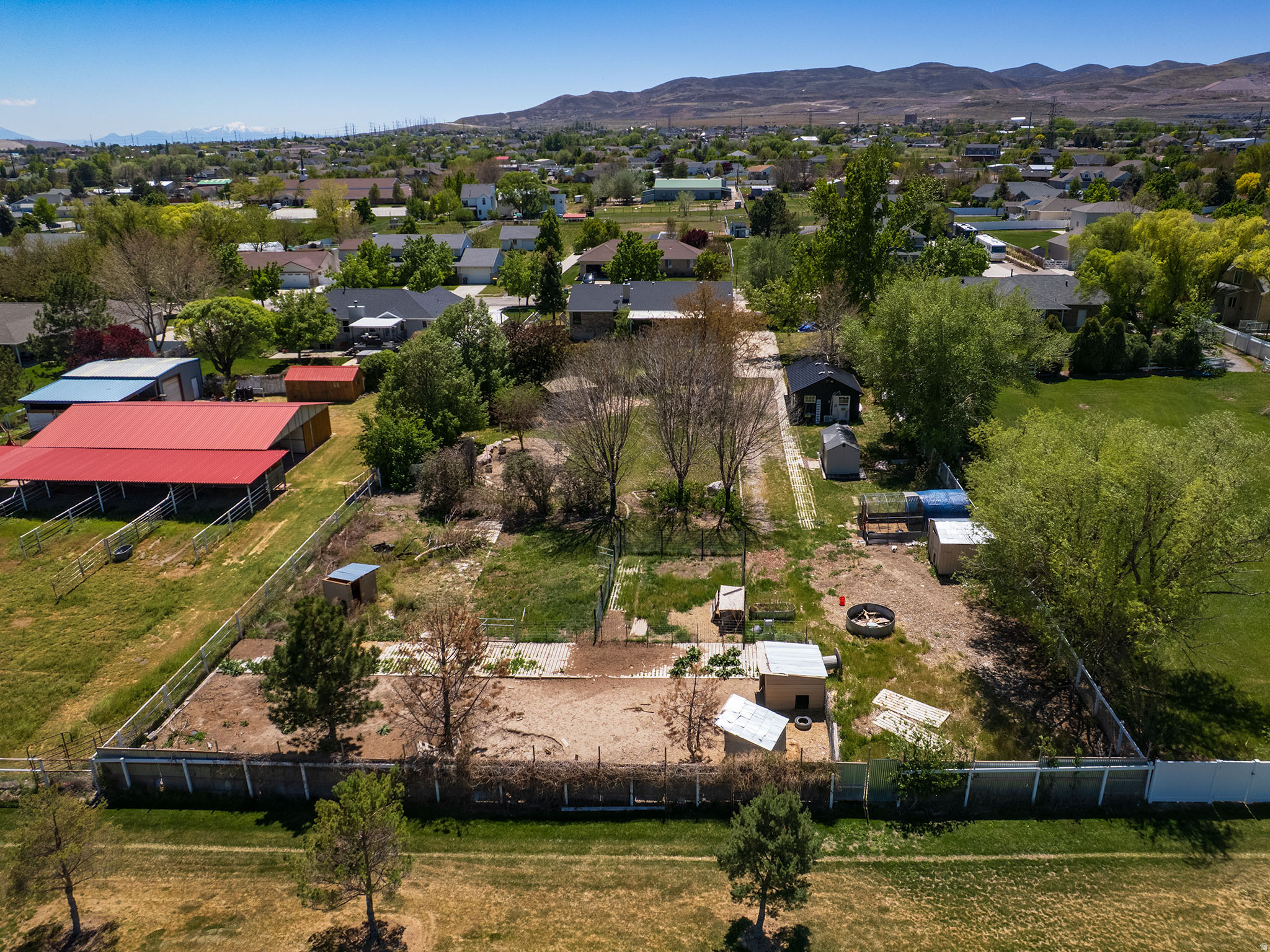 COUNTRY CLASSIC ESTATES - Residential