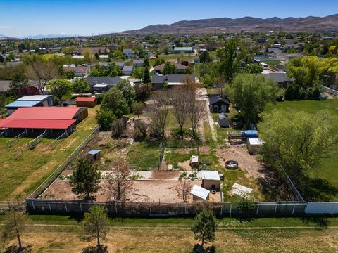 Tiny photo for 2840 W COUNTRY CLASSIC DR S, Bluffdale, UT 84065 (MLS # 2156787)