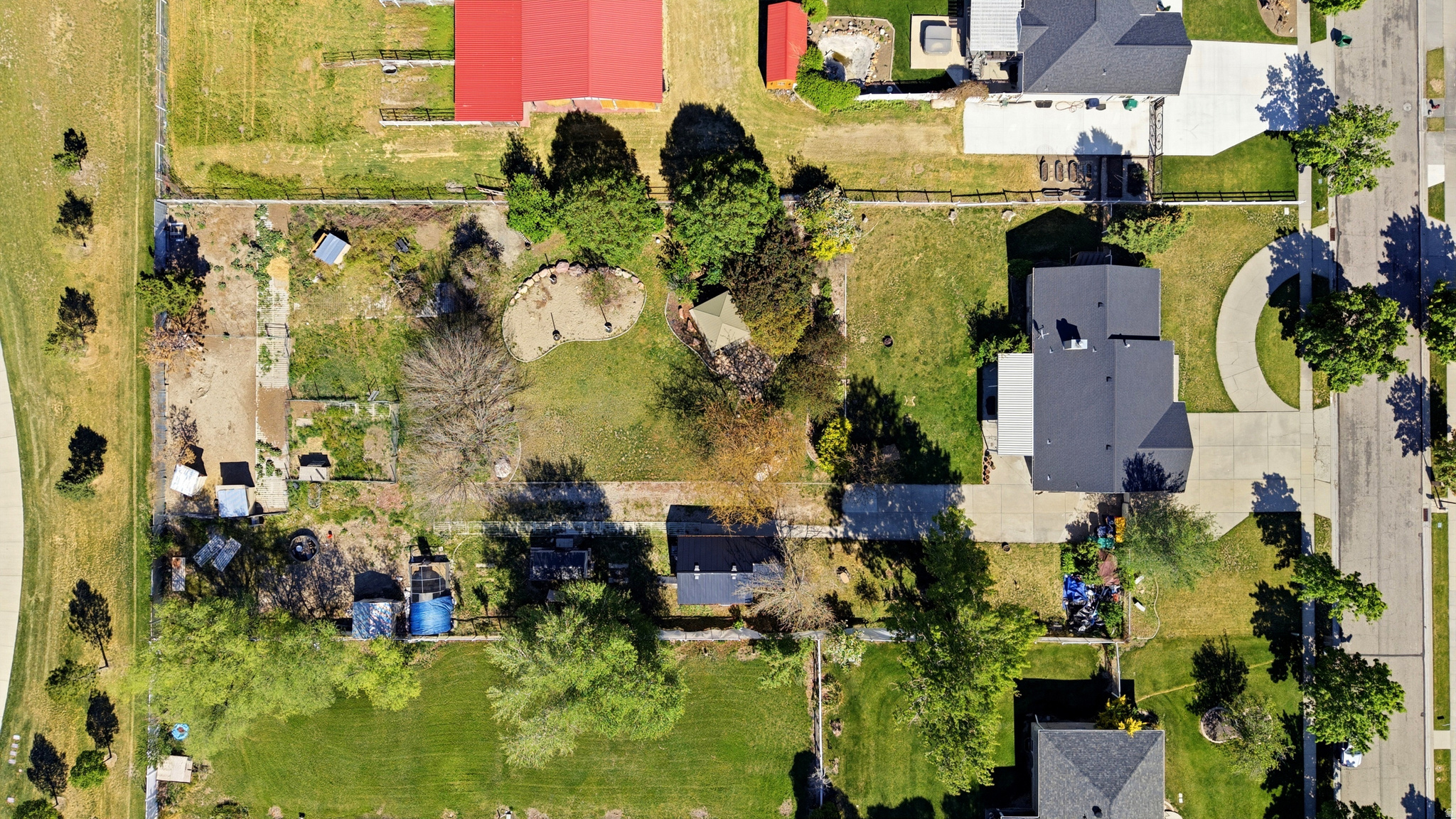 COUNTRY CLASSIC ESTATES - Residential