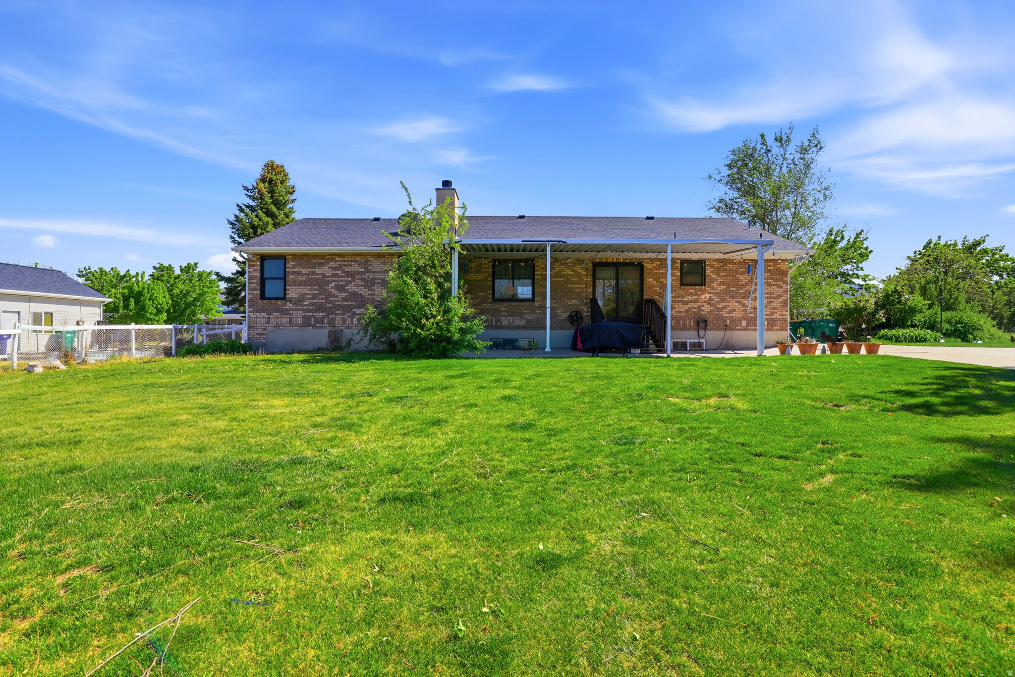 COUNTRY CLASSIC ESTATES - Residential