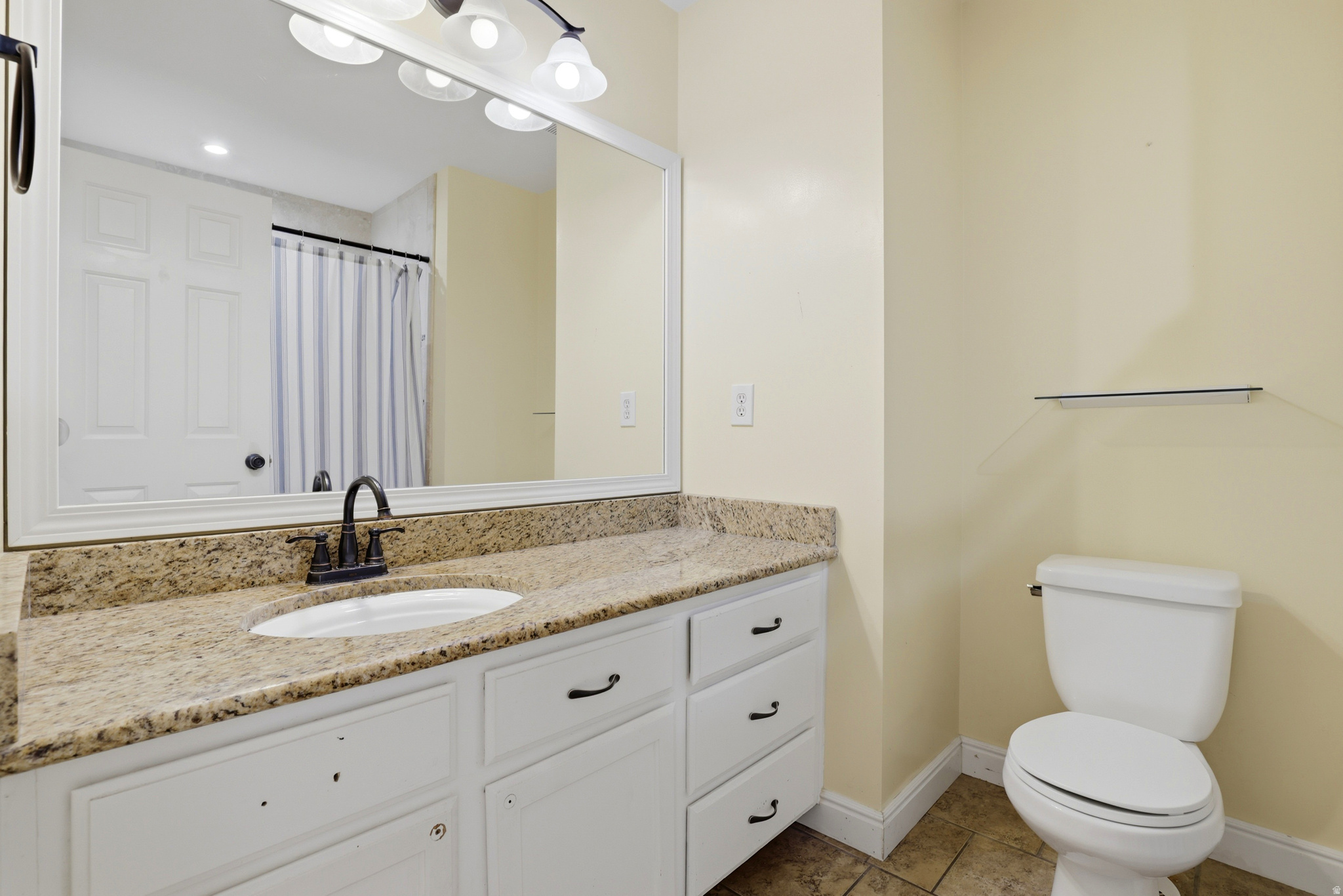 COUNTRY CLASSIC ESTATES - Residential