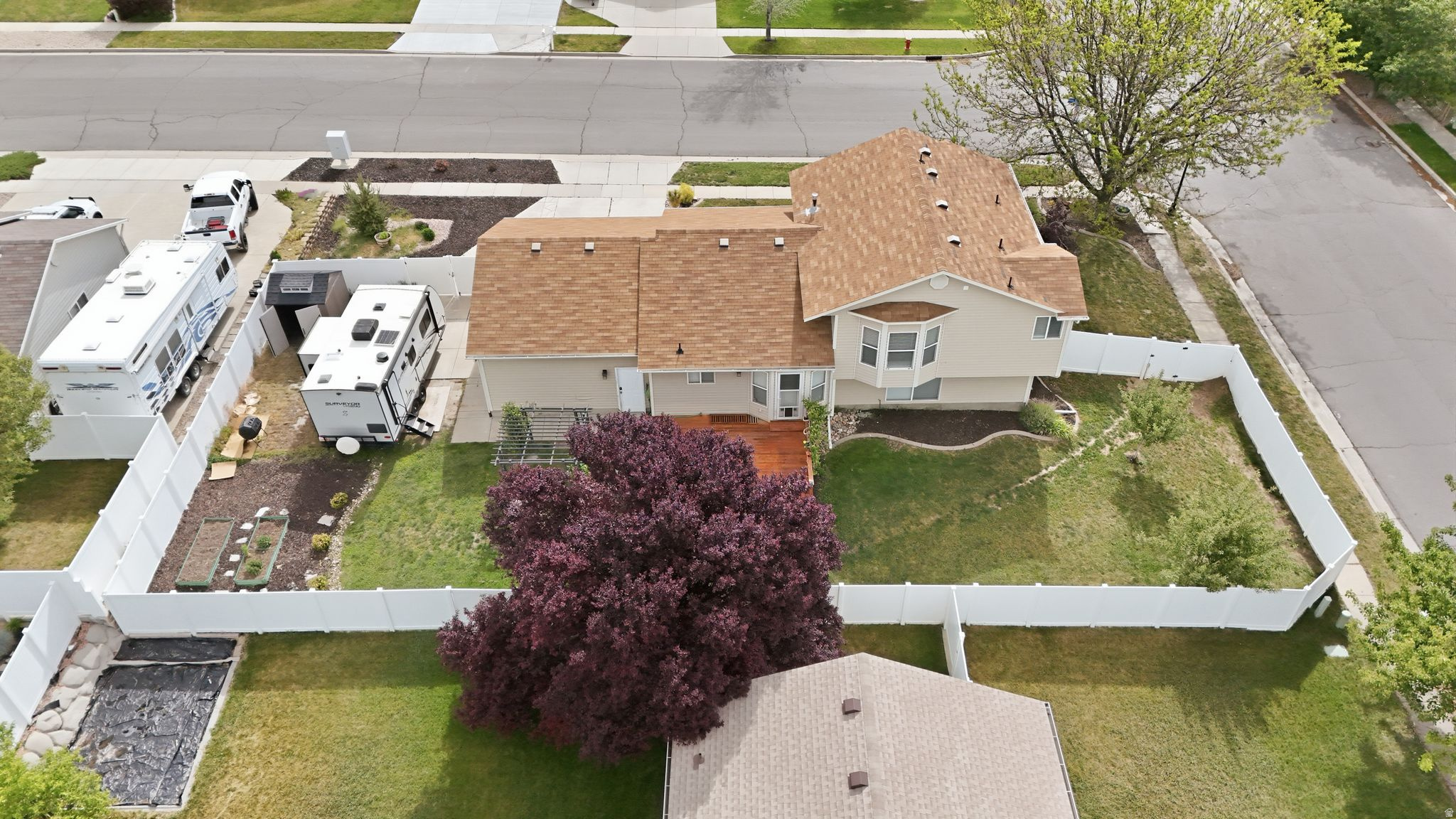 THE OVERLOOKS - Residential