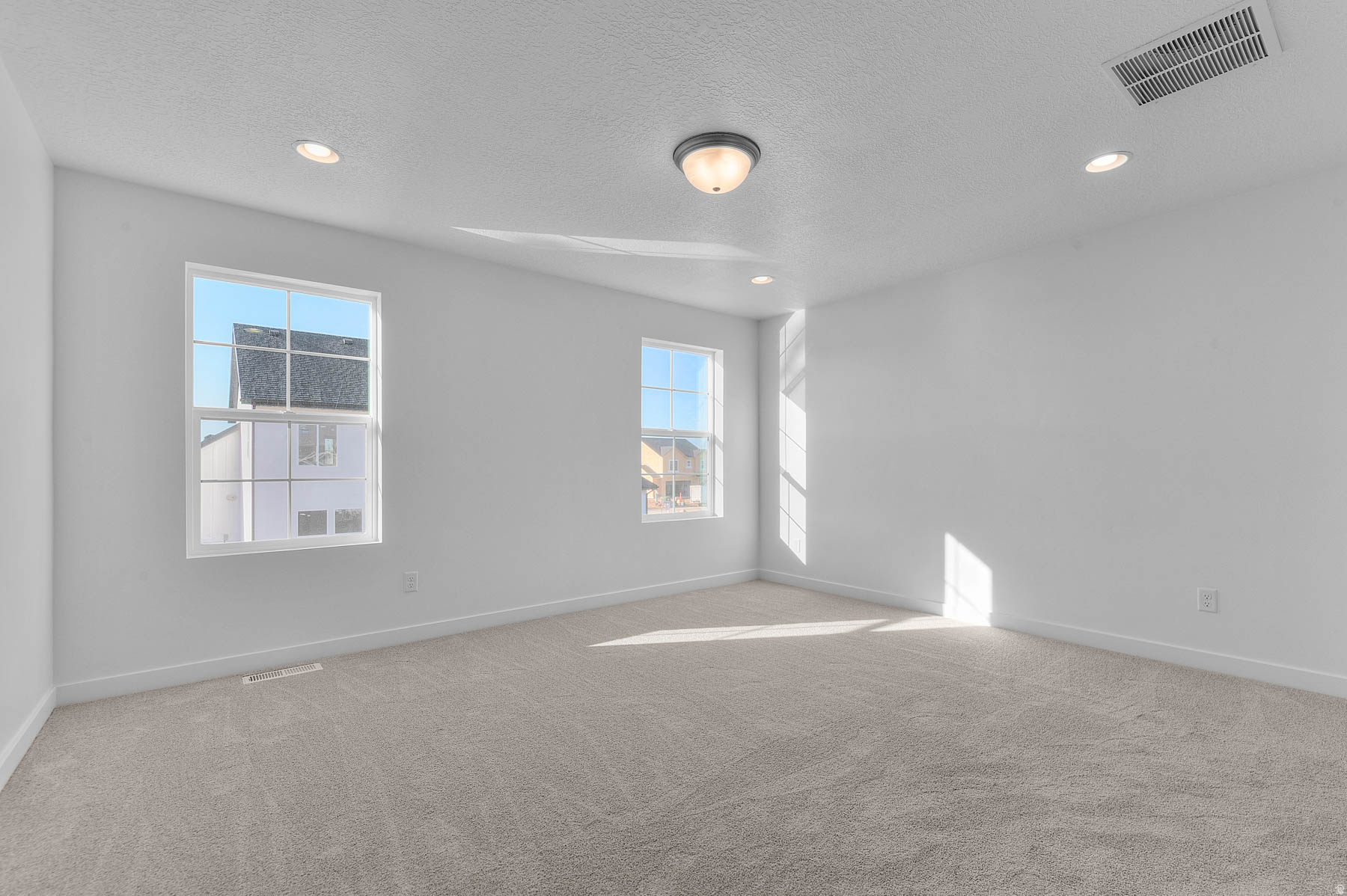 AMBERLY PLACE 14 - Residential