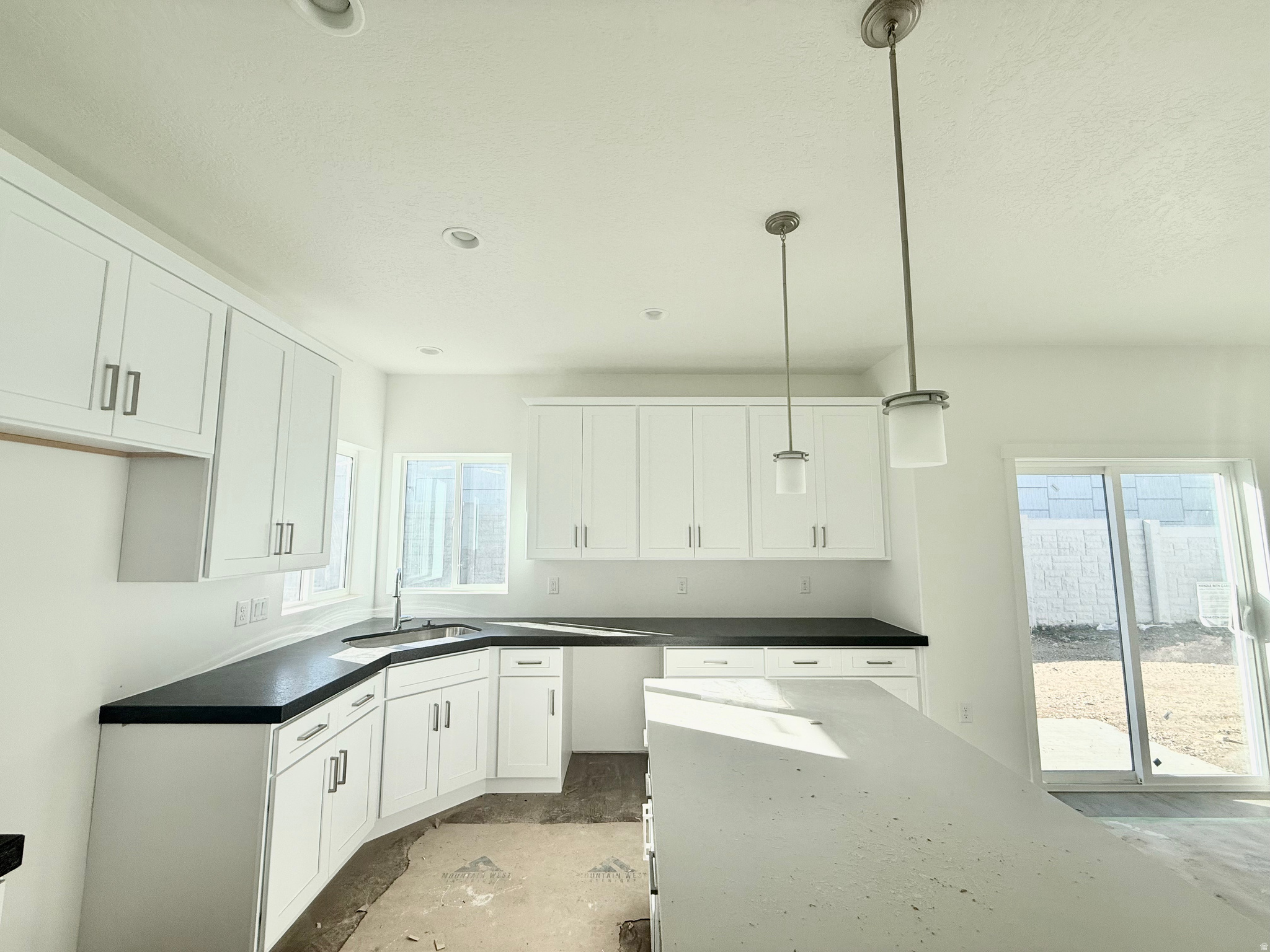 MAGNOLIA WEST - Residential