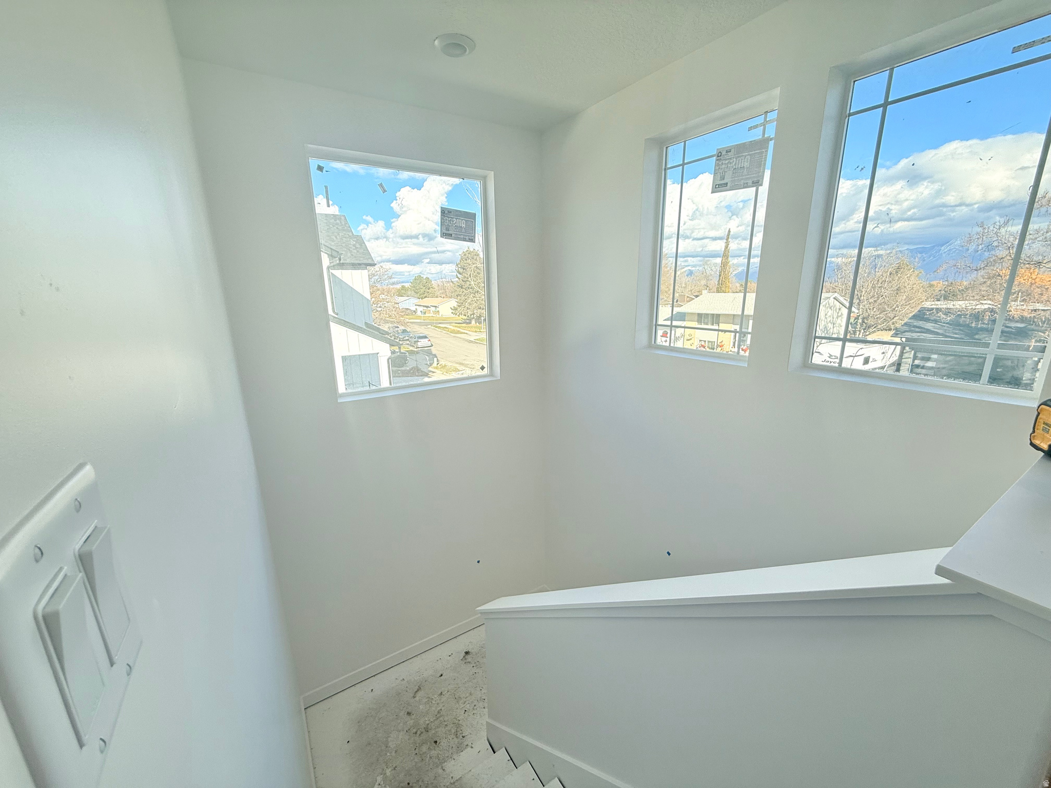 MAGNOLIA WEST - Residential