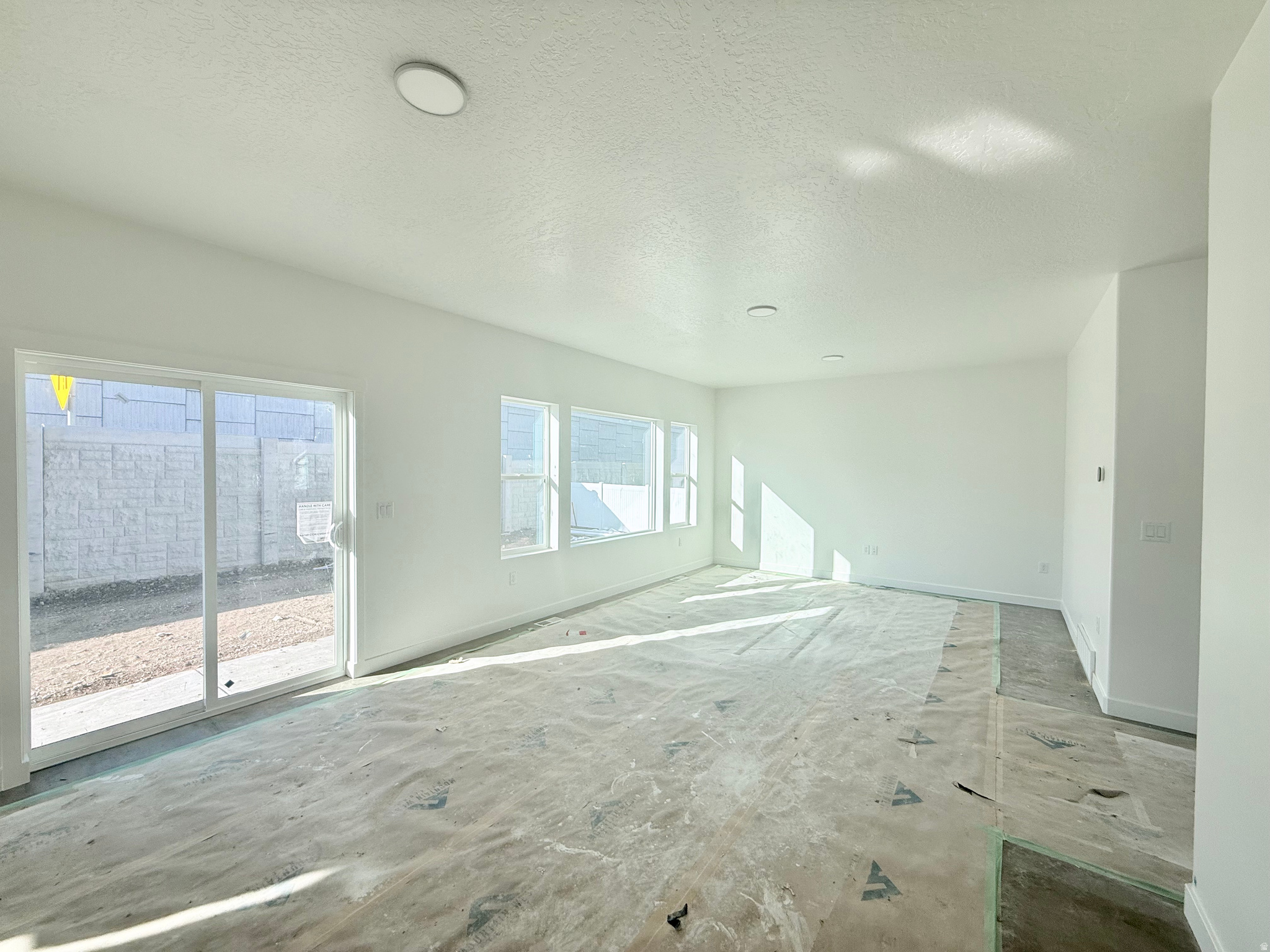 MAGNOLIA WEST - Residential