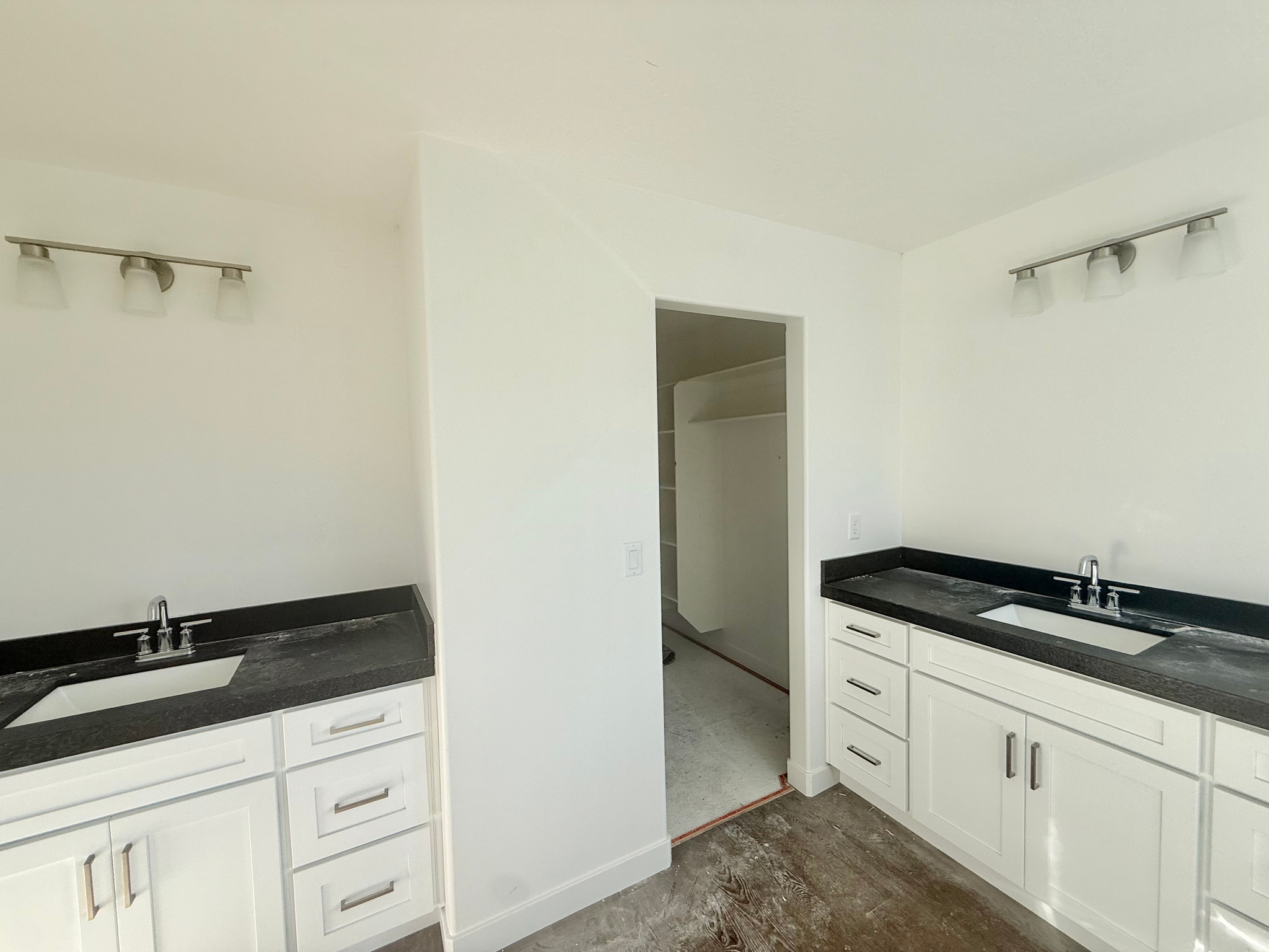 MAGNOLIA WEST - Residential