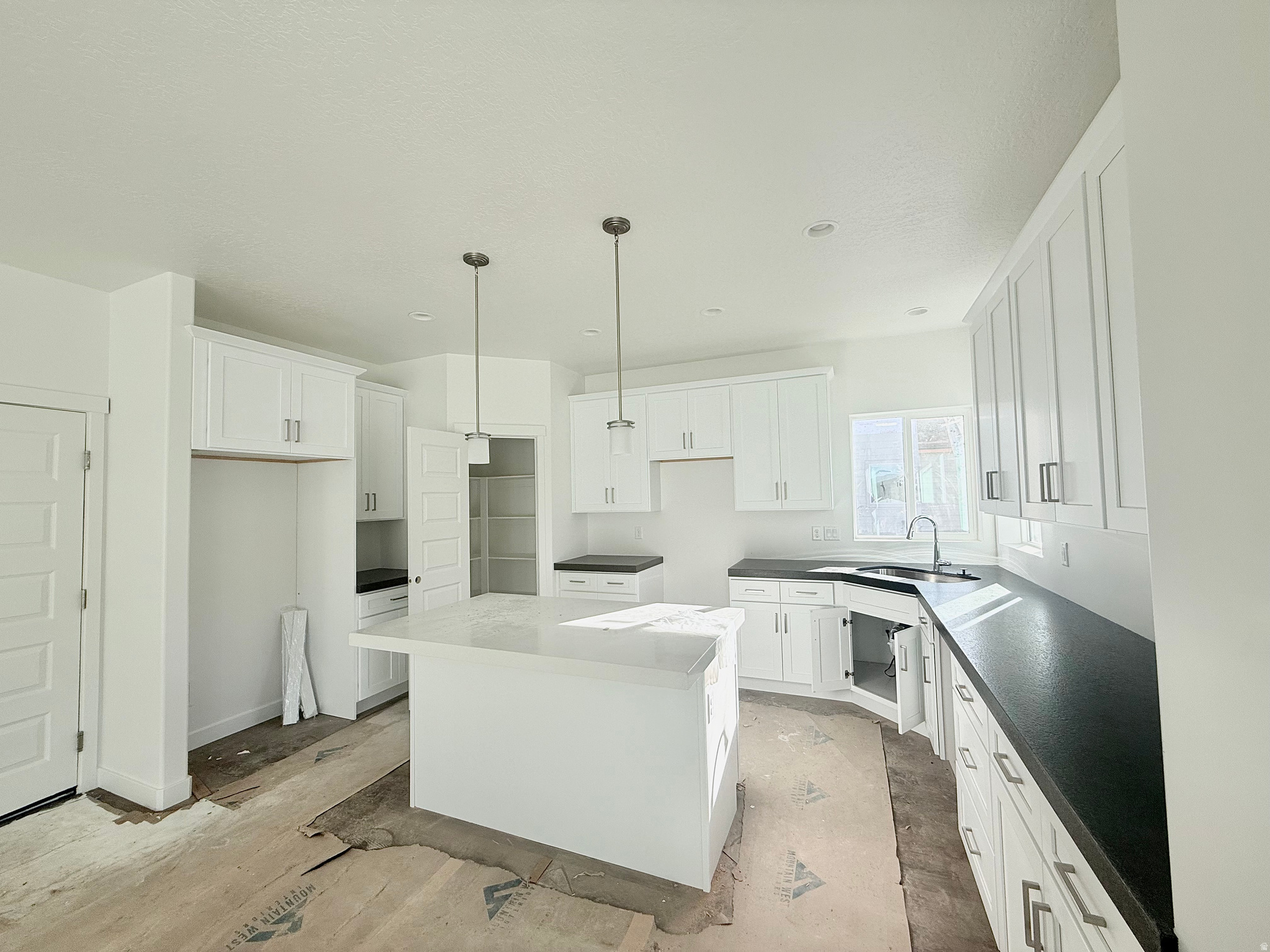 MAGNOLIA WEST - Residential