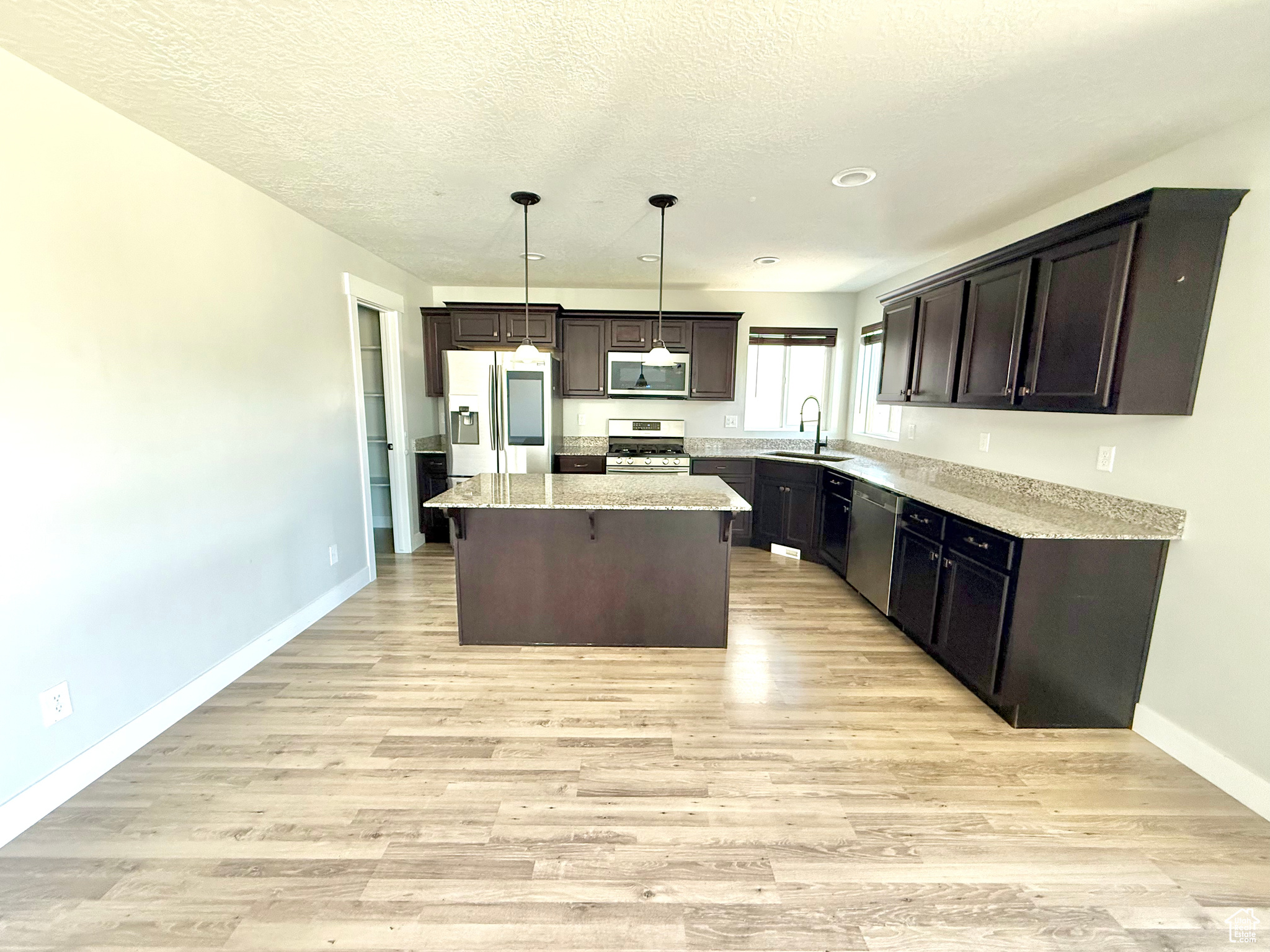 CREEK RIDGE - Residential