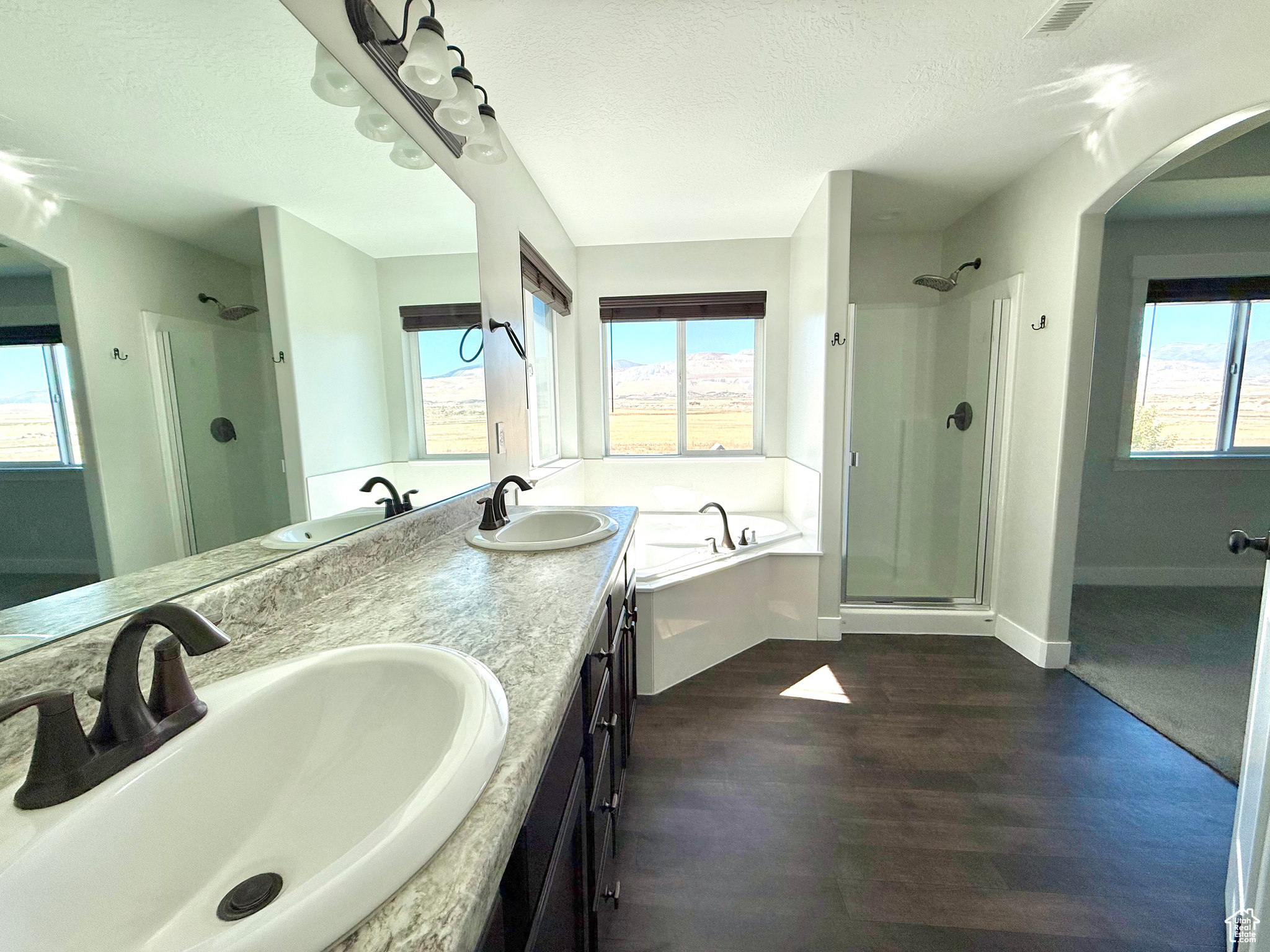 CREEK RIDGE - Residential