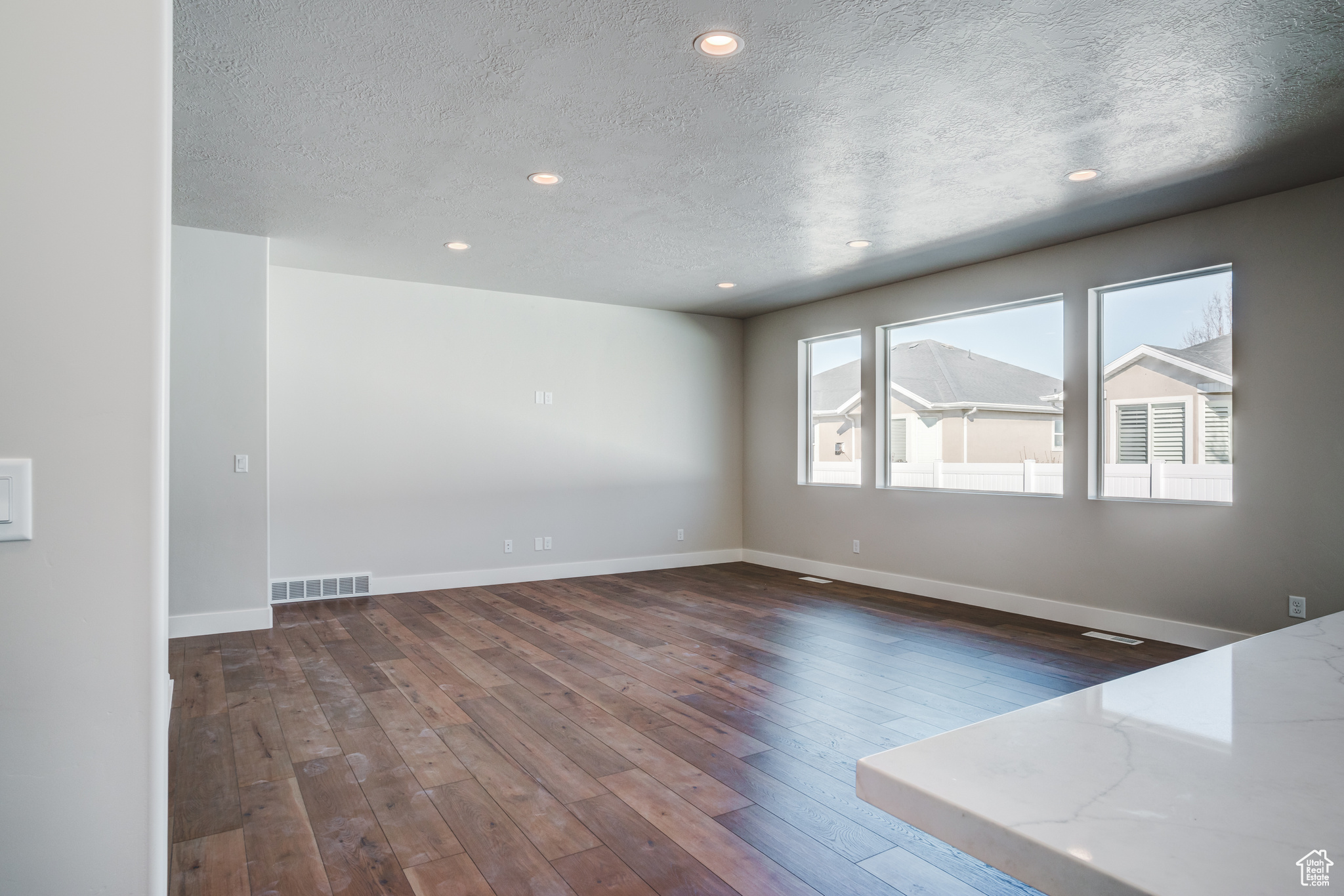 RIVERBEND - Residential