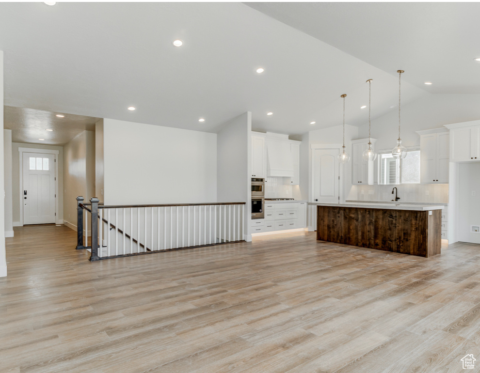 RIVERBEND - Residential