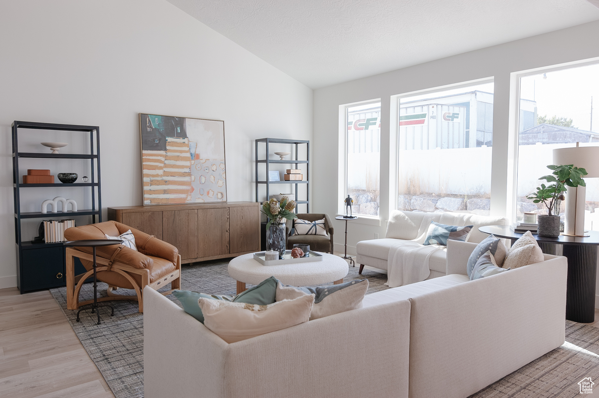 MAKIN DREAMS - Residential