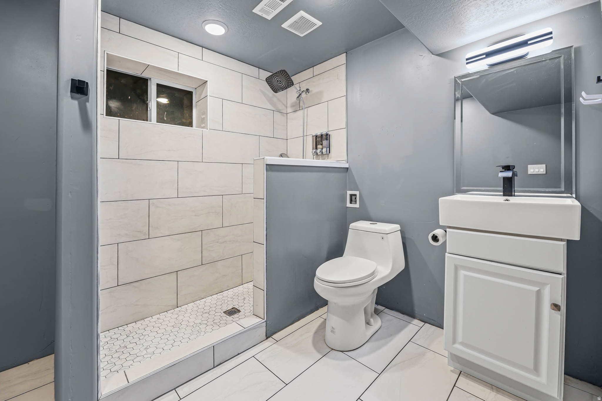 MISTY HILLS - Residential