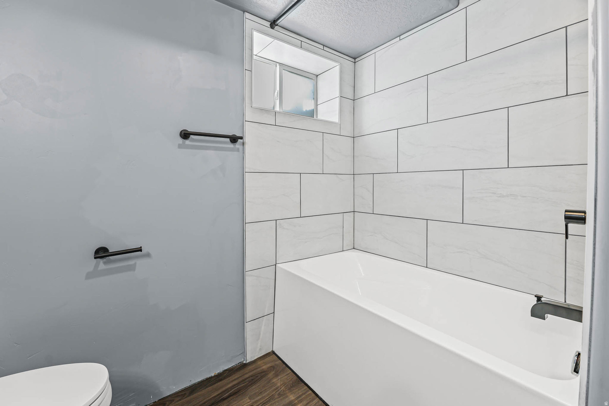 MISTY HILLS - Residential