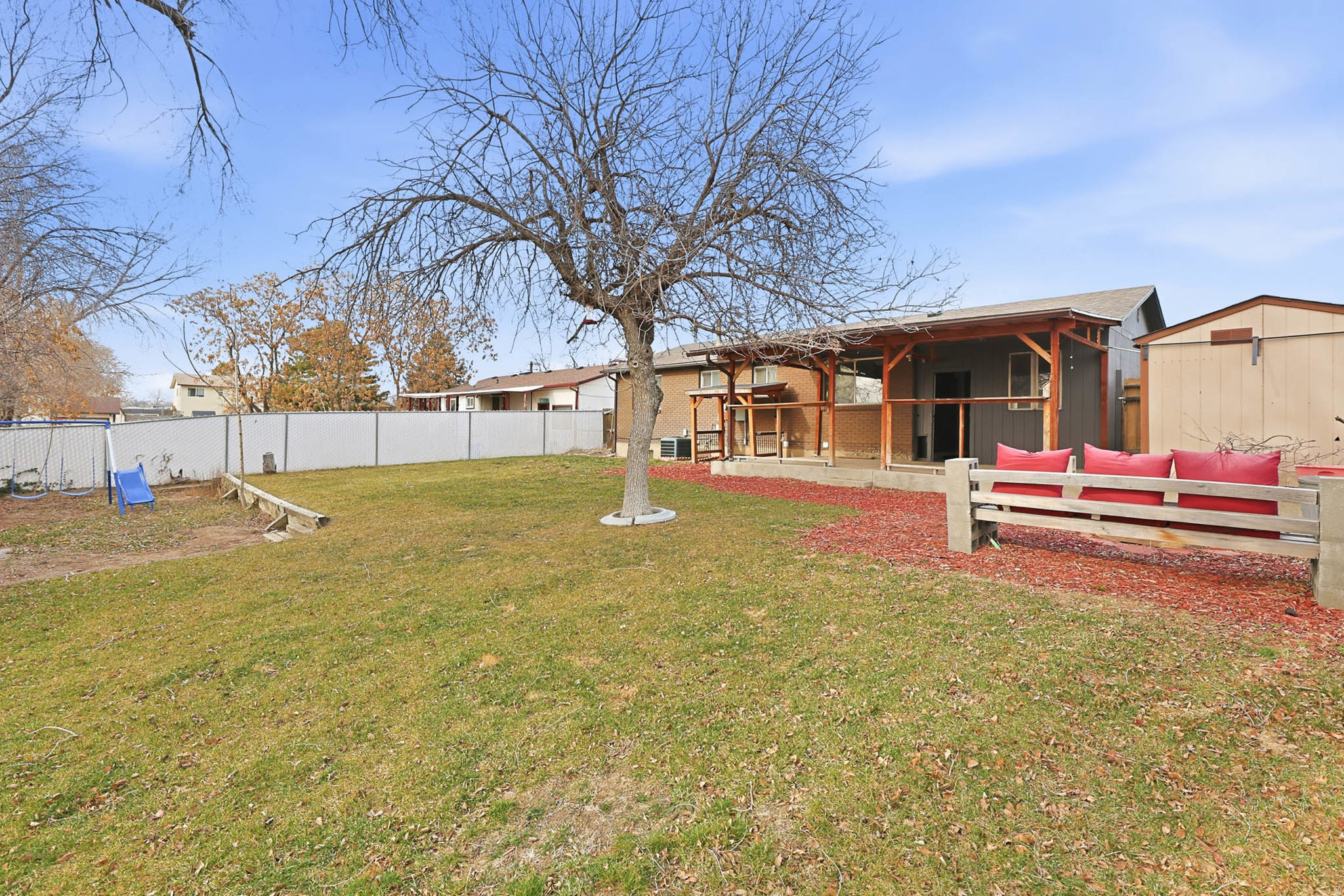 MISTY HILLS - Residential