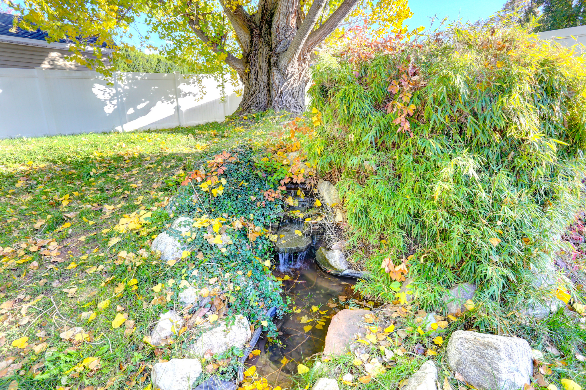 HIDDEN HOLLOW - Residential