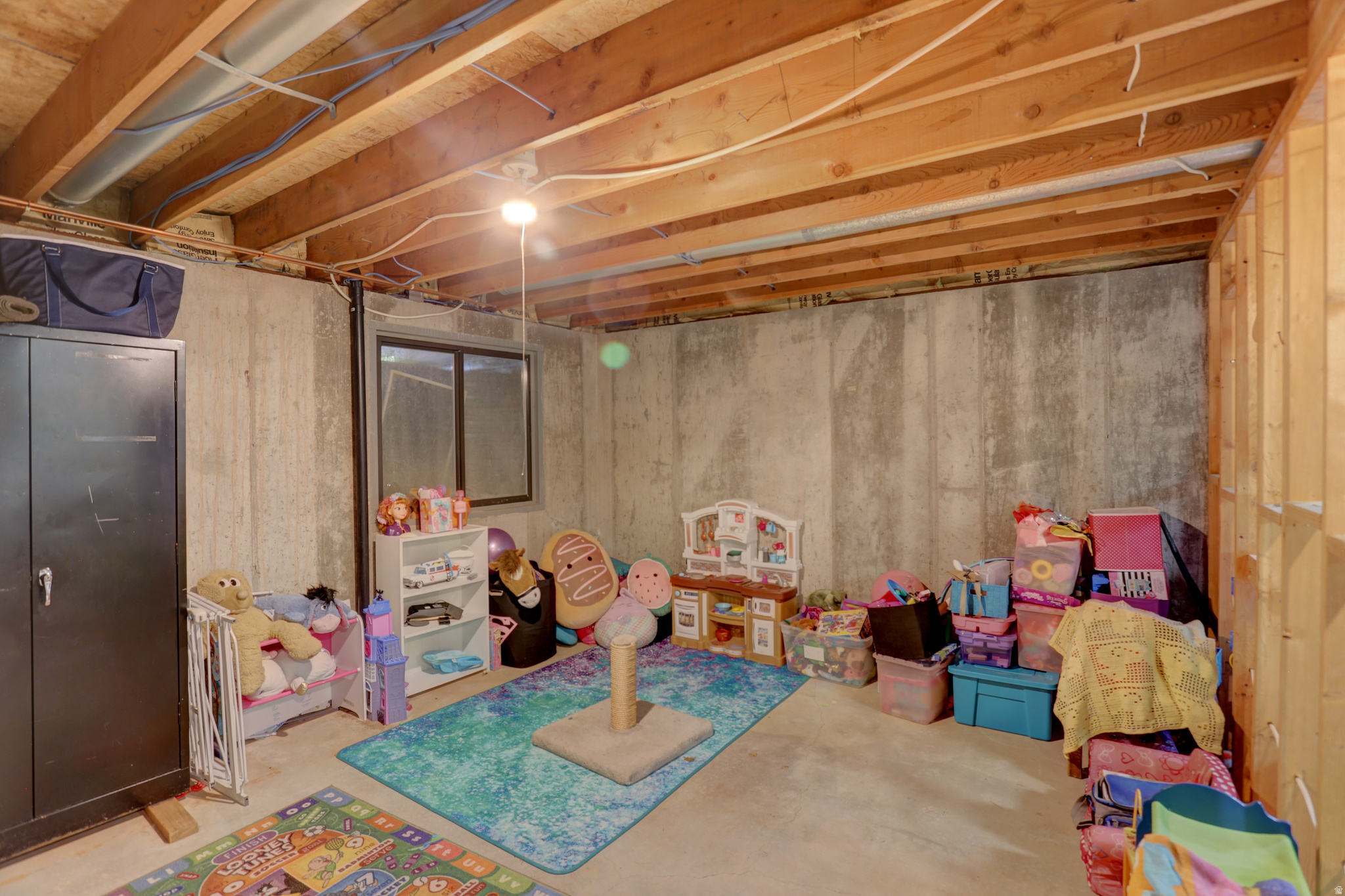 HIDDEN HOLLOW - Residential